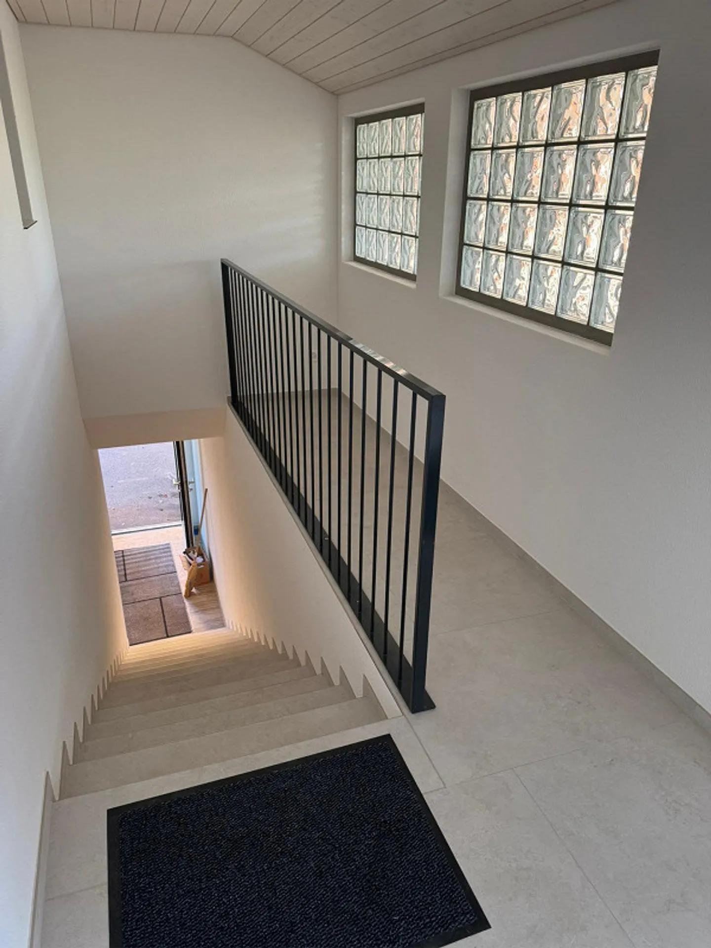 Maison individuelle polyvalente avec espace commercial et réserve foncière - Photo 5 sur 30