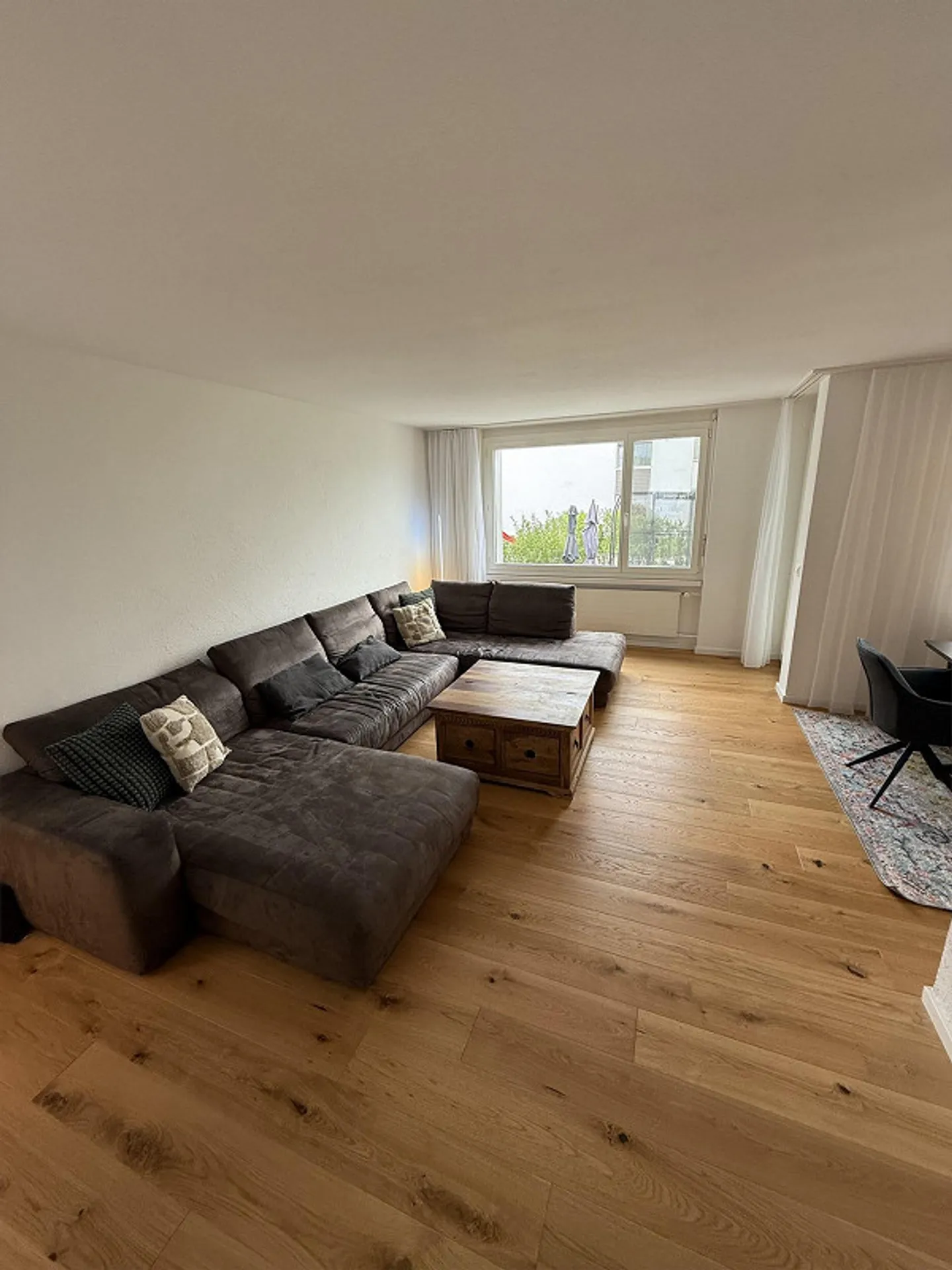 Appartamento al piano terra di 4,5 stanze a Schübelbach con giardino - Foto 1 di 11