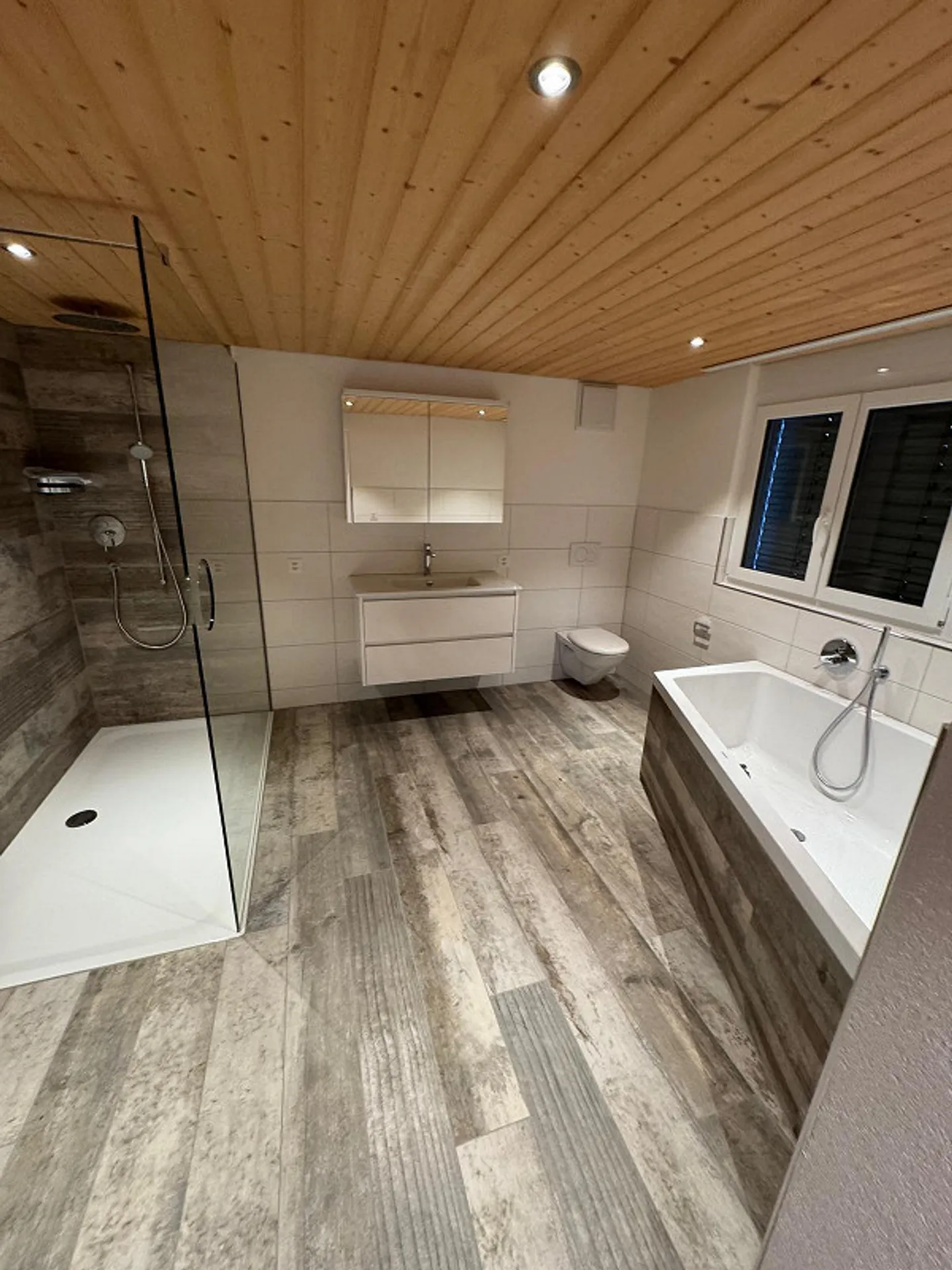 Maison individuelle polyvalente avec espace commercial et réserve foncière - Photo 11 sur 30