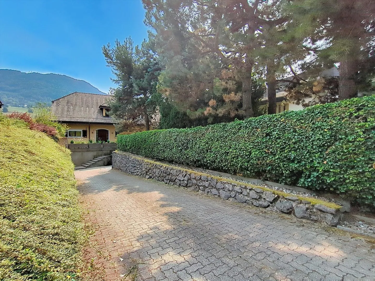 Esclusivo: Casa a schiera con 5,5 stanze, vista libera e bel giardino - Foto 19 di 19