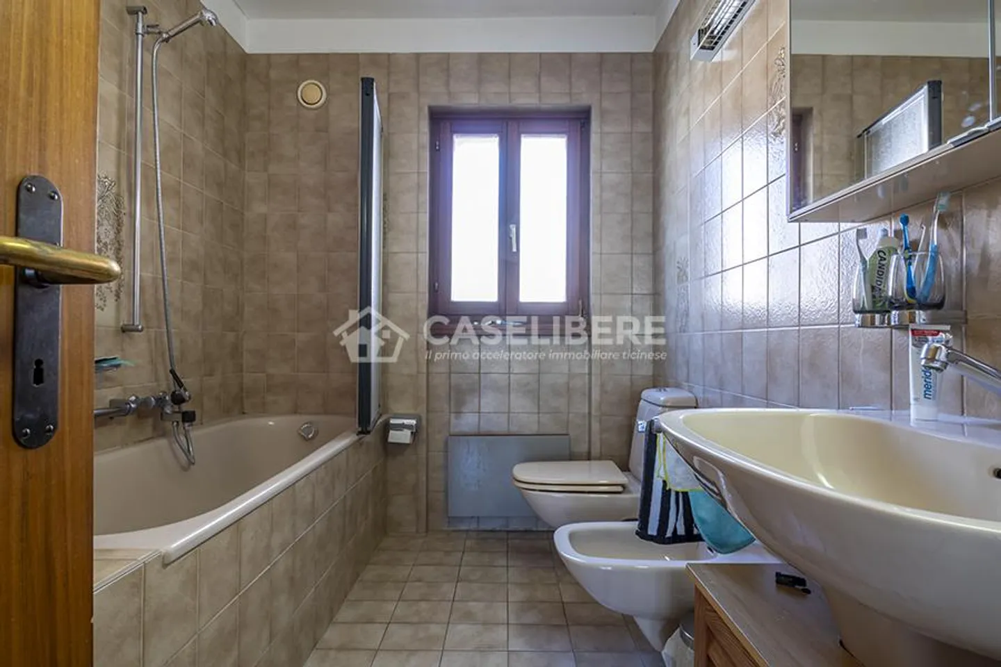 ZENTRAL 3.5 ZIMMER IN BELLINZONA - Foto 10 von 11