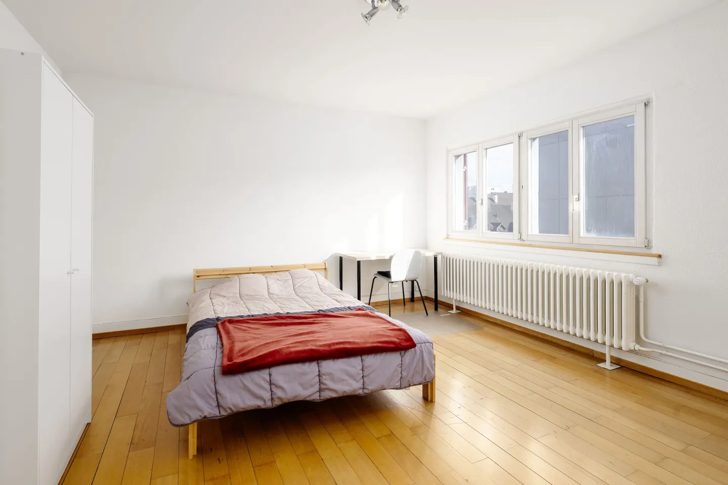 Charmante Wohnung im Kreis 9 - Foto 3 von 9