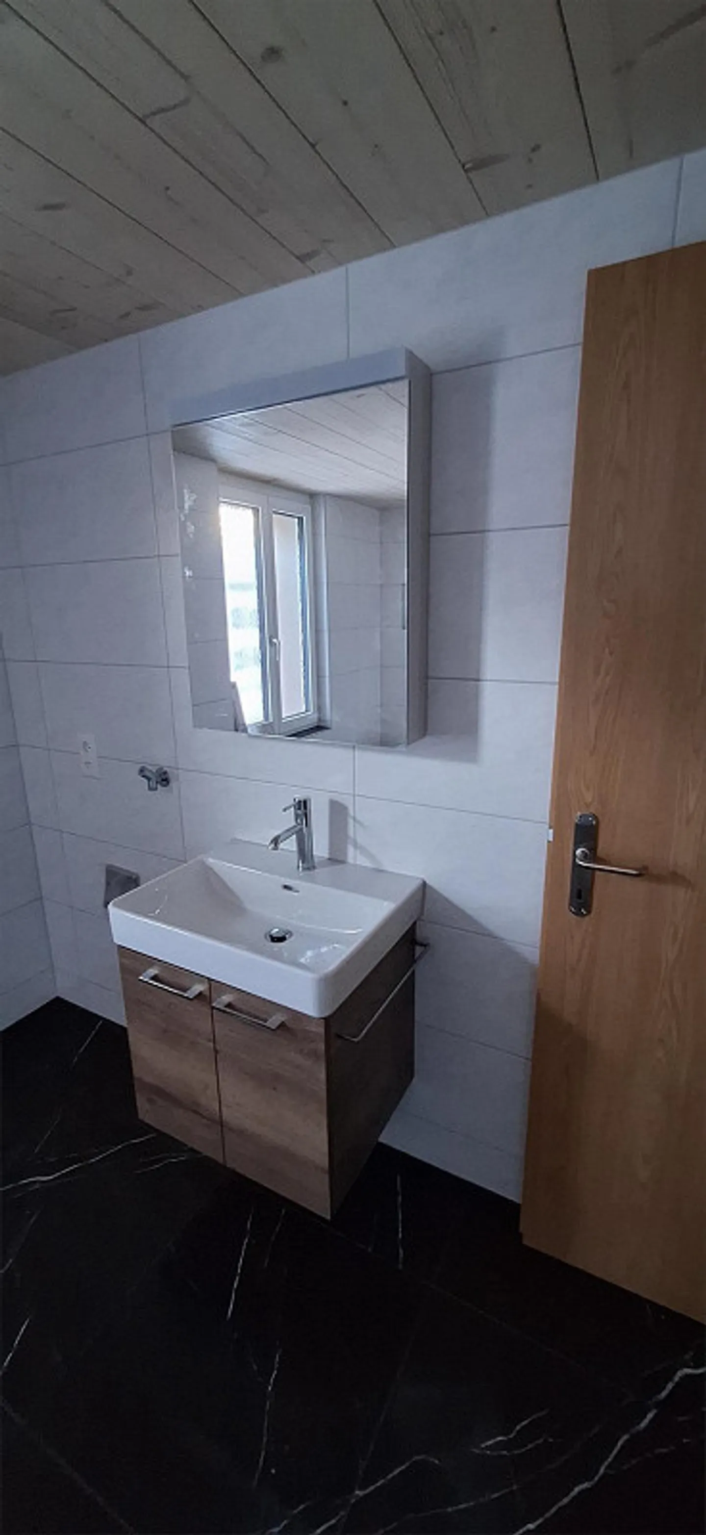 Erstbezug: 5 1/2 Zimmer Wohnung mit traumhafter Aussicht - Foto 4 von 13