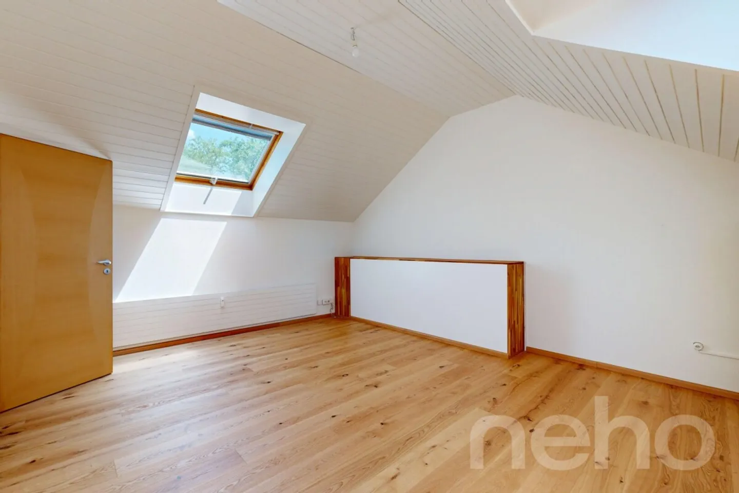 Attique élégante avec terrasse - Photo 12 sur 13