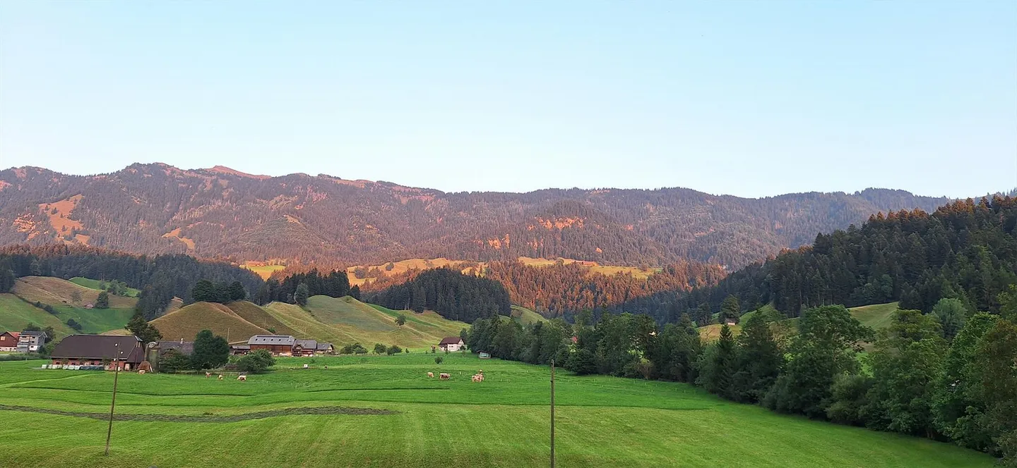 Erstbezug: 5 1/2 Zimmer Wohnung mit traumhafter Aussicht - Foto 2 von 13