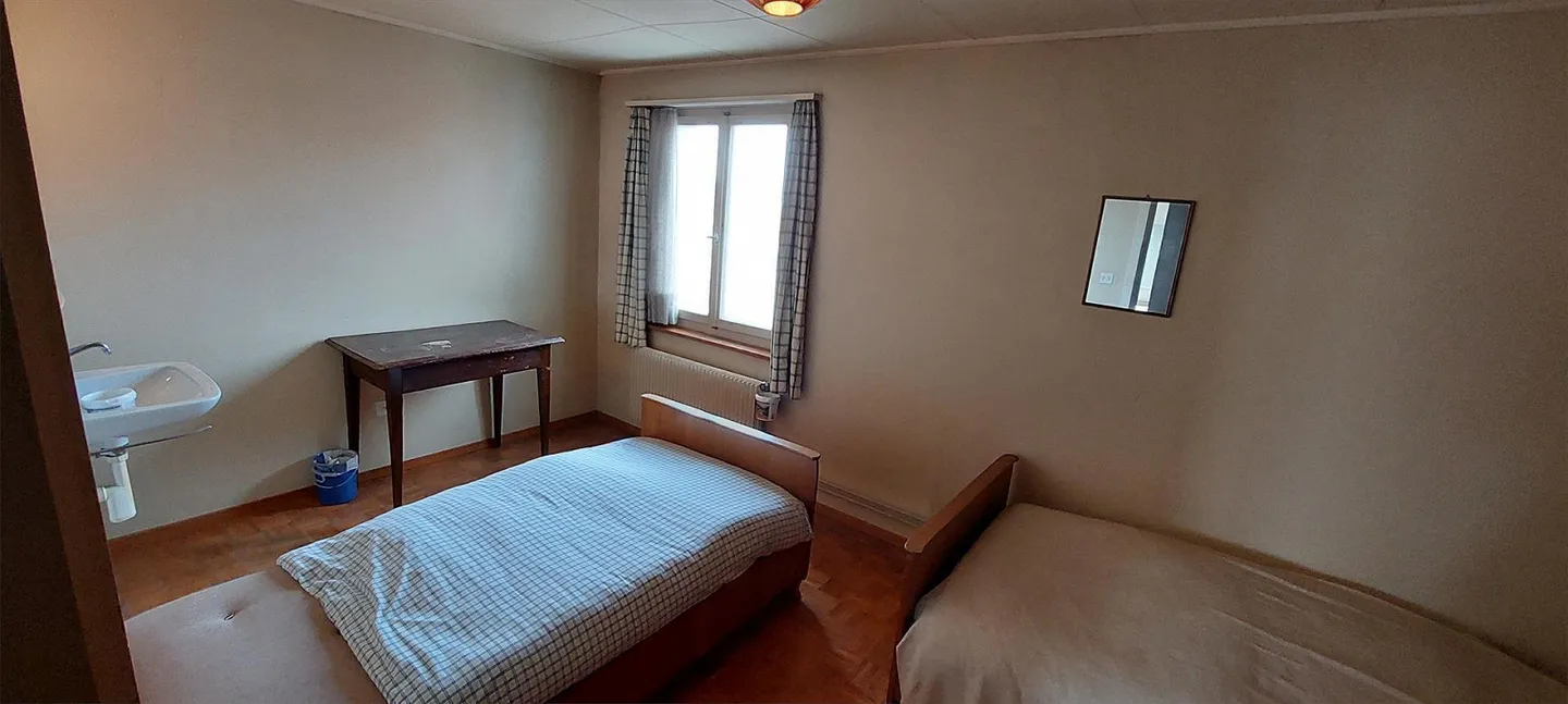 Studio room in a central location in Arnegg - Photo 6 of 7