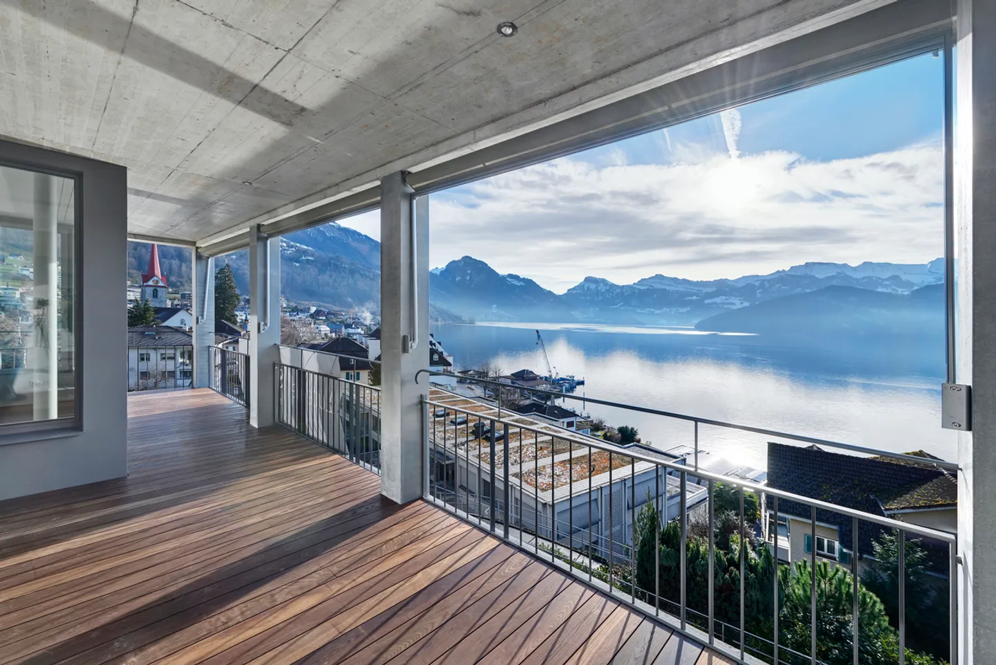 Exclusive new apartment with panoramic view - Photo 1 of 4