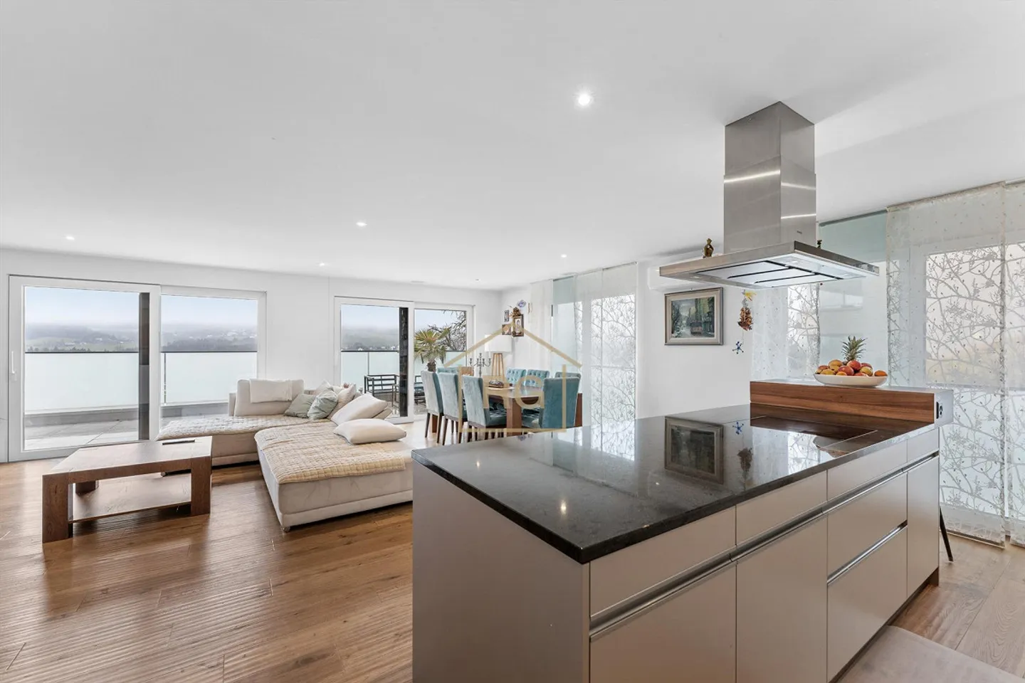 Moderno appartamento con terrazza di 4,5 stanze a Triengen - Foto 7 di 17