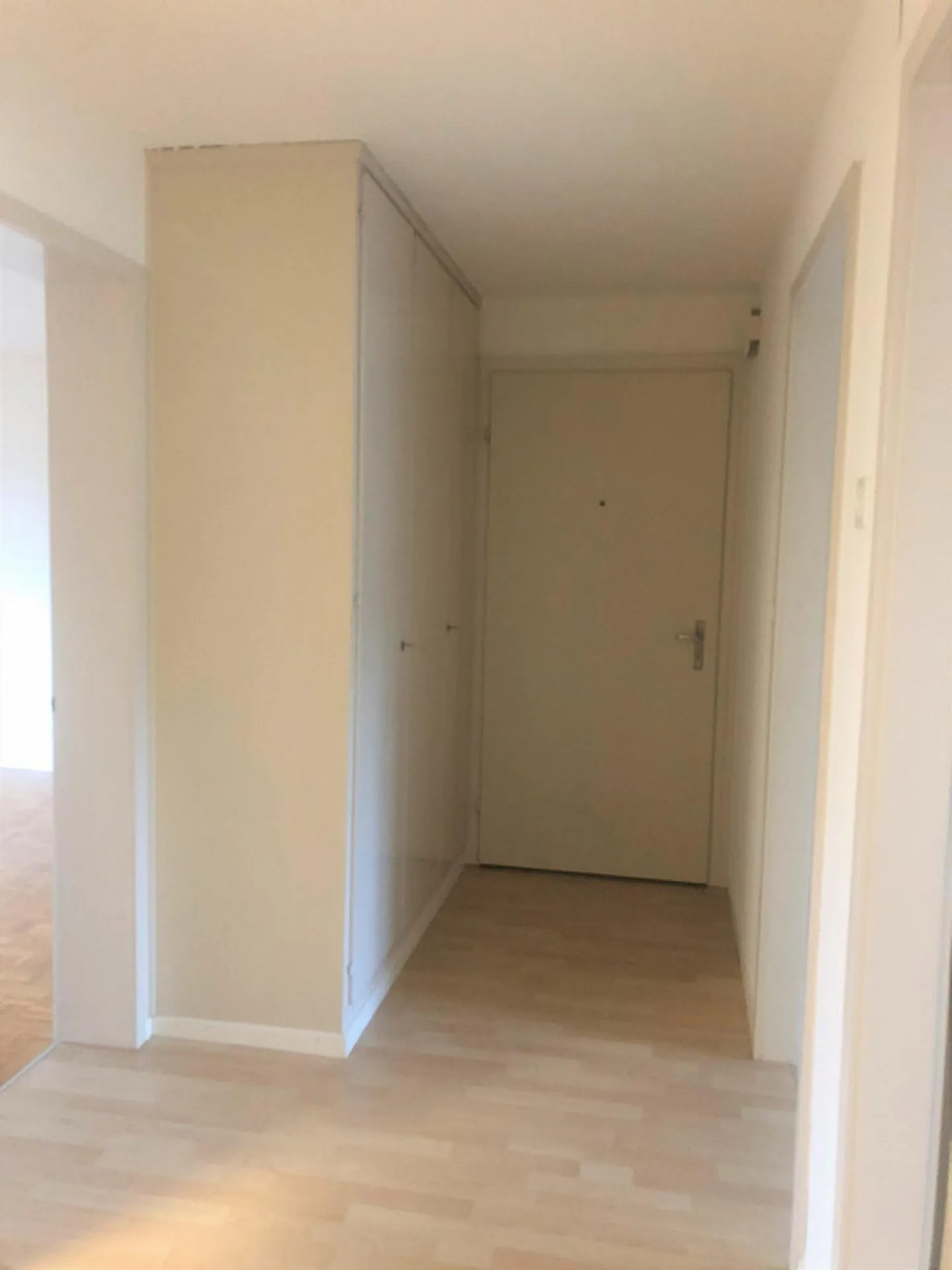 Living in a Quiet Location in Emmenbrücke - Photo 2 of 7