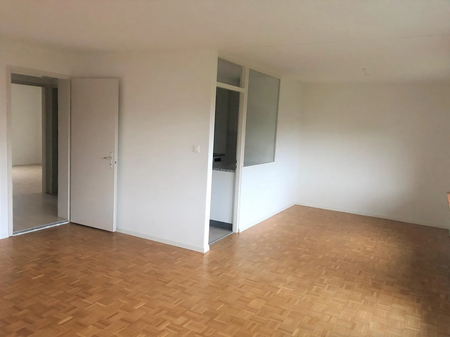 Living in a Quiet Location in Emmenbrücke - Photo 4 of 7