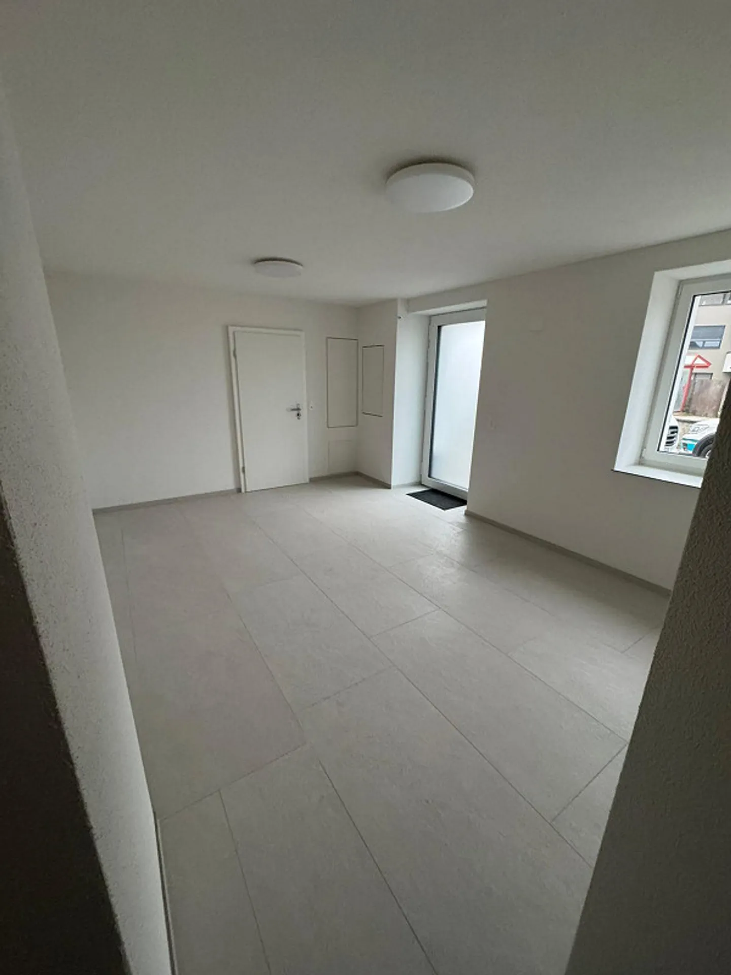 Maison individuelle polyvalente avec espace commercial et réserve foncière - Photo 24 sur 30
