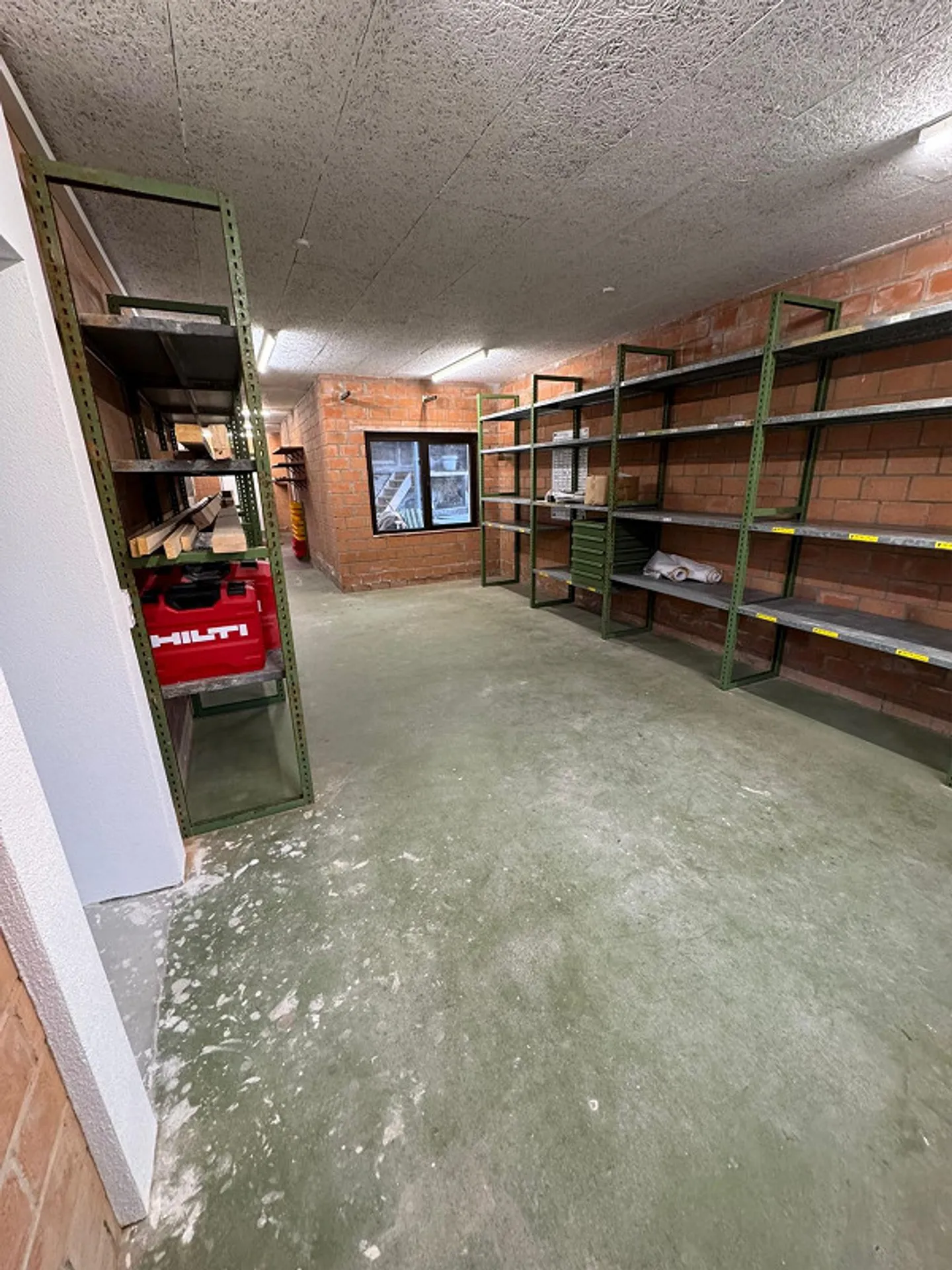 Maison individuelle polyvalente avec espace commercial et réserve foncière - Photo 25 sur 30