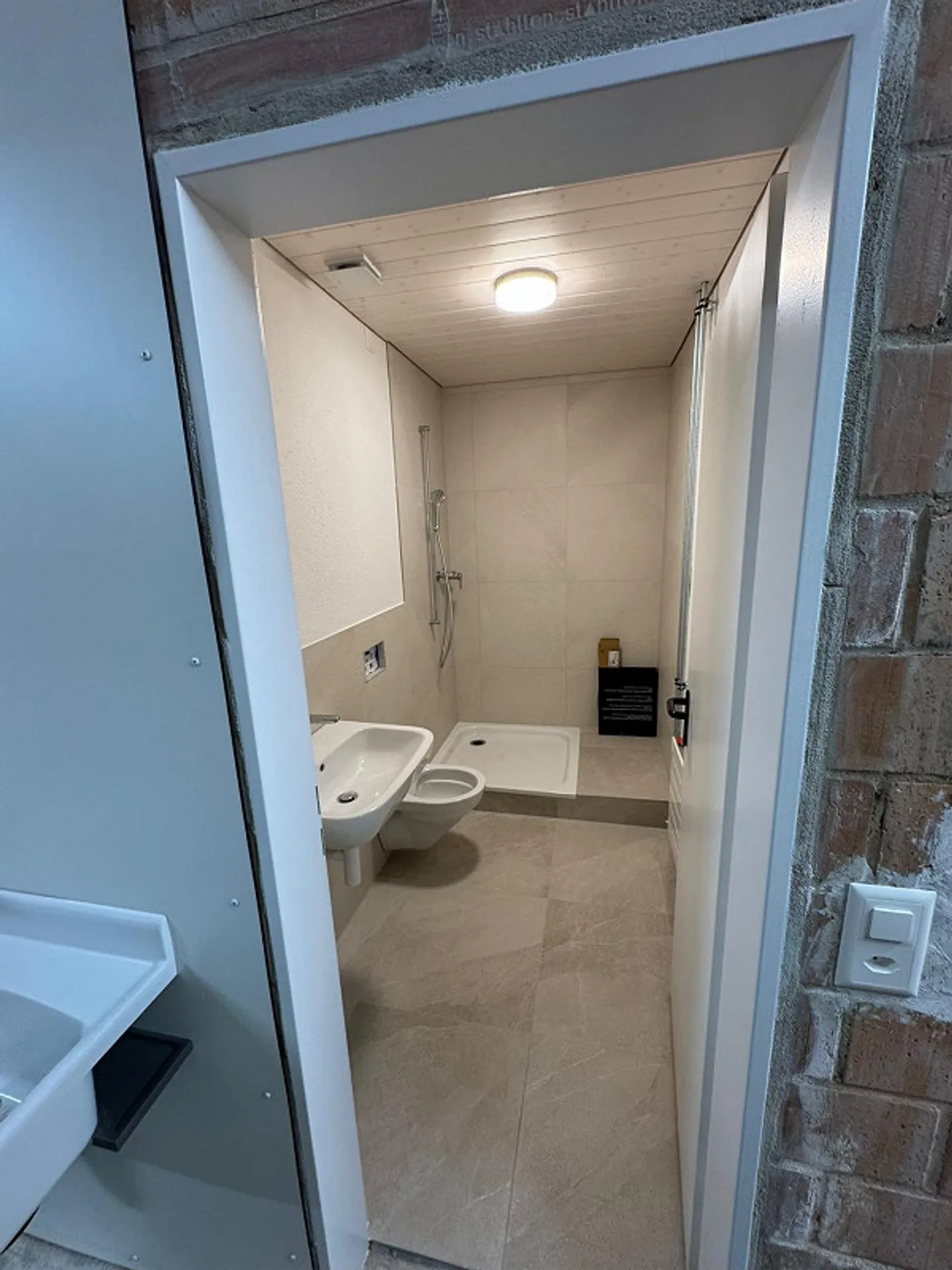 Maison individuelle polyvalente avec espace commercial et réserve foncière - Photo 26 sur 30