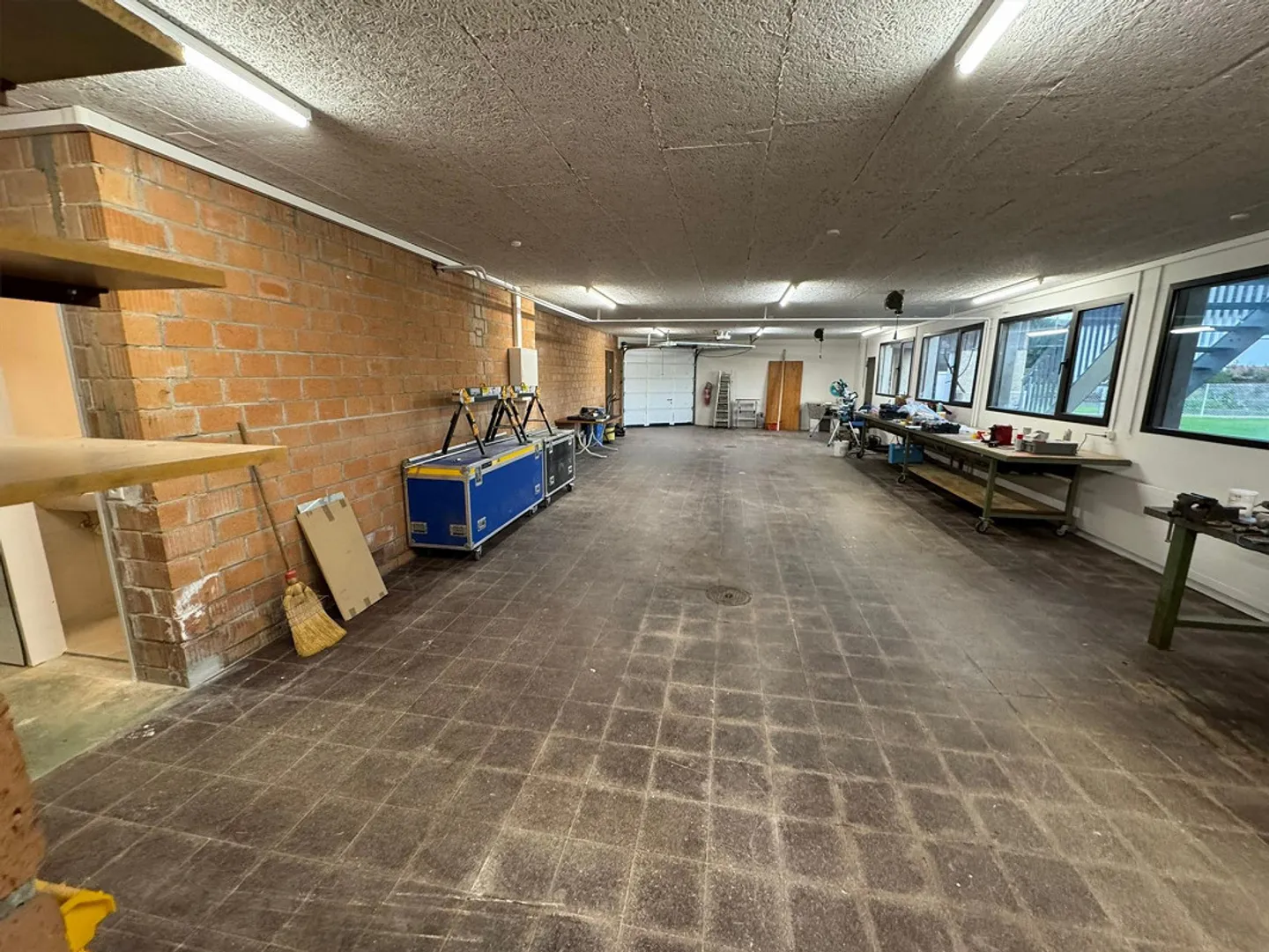 Maison individuelle polyvalente avec espace commercial et réserve foncière - Photo 28 sur 30