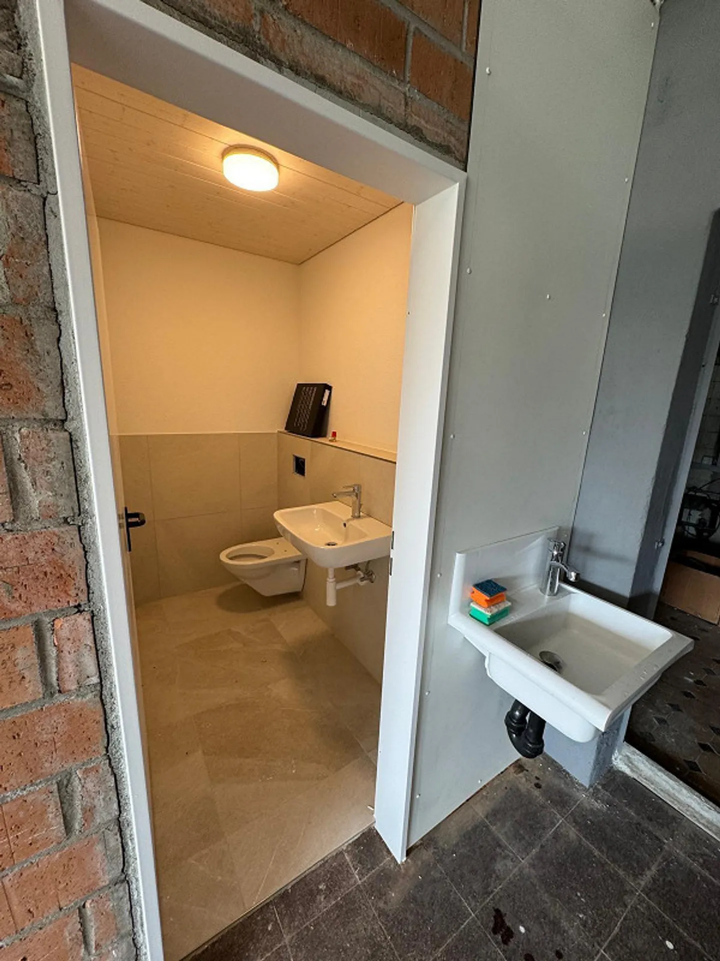 Maison individuelle polyvalente avec espace commercial et réserve foncière - Photo 29 sur 30