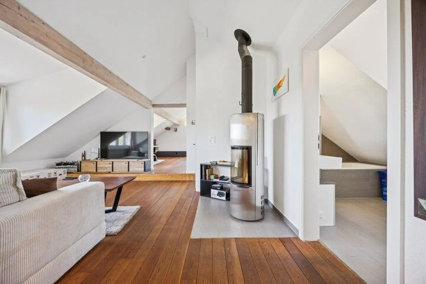 Stylish 3.5 Room Attic Apartment Near Lake Constance - Photo 2 of 8