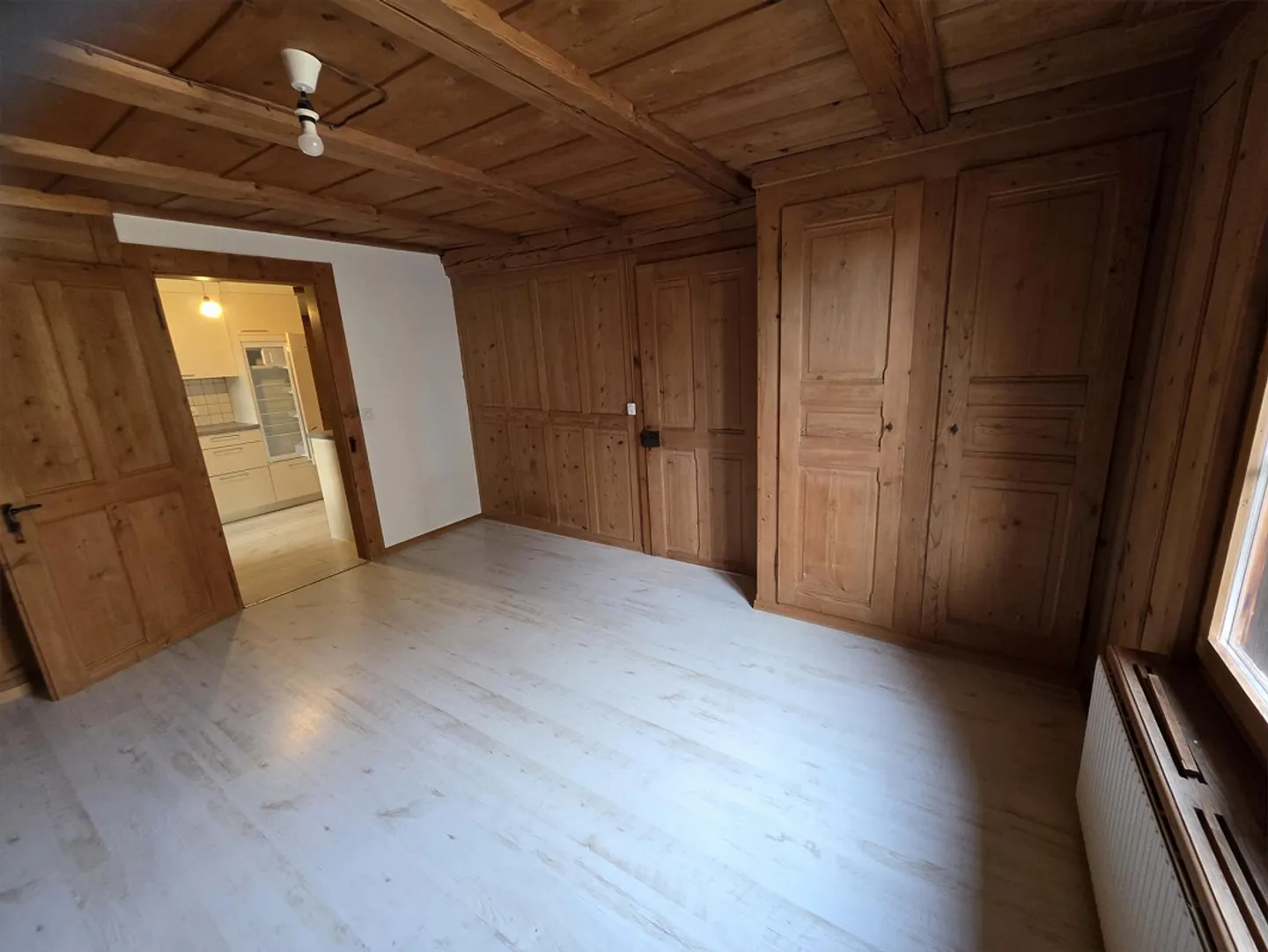 Appartement de 3,5 pièces dans une ferme charmante - Photo 4 sur 9