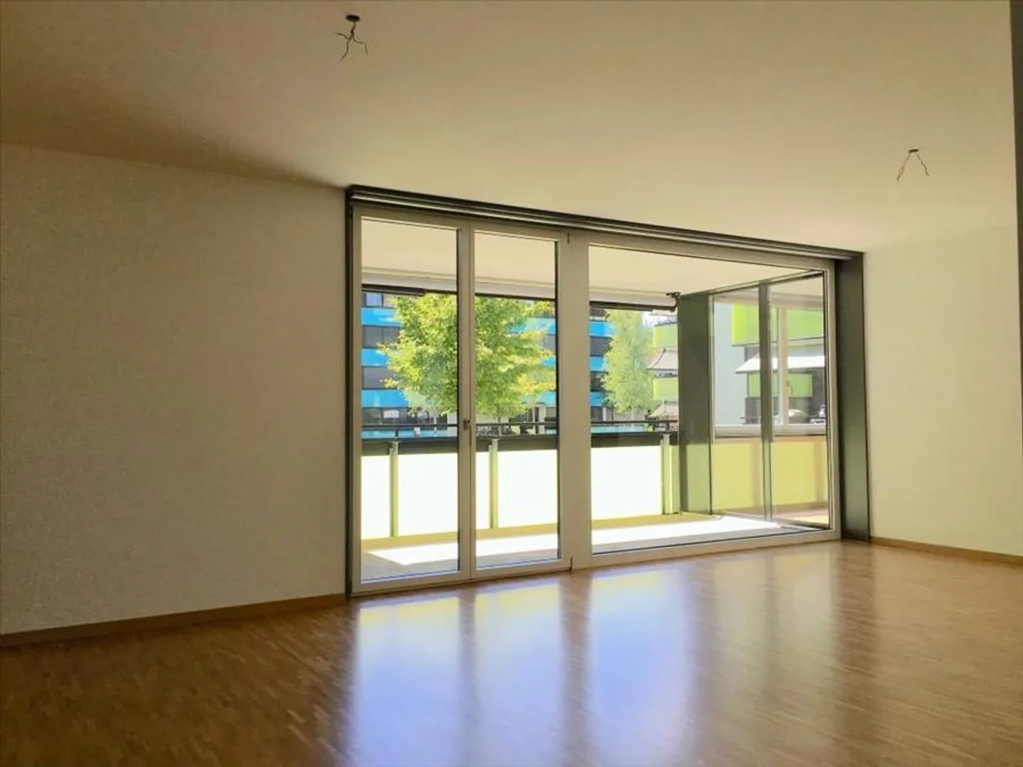 Wohnen an ruhiger Lage "Mieten ohne Kaution" - Foto 2 von 6