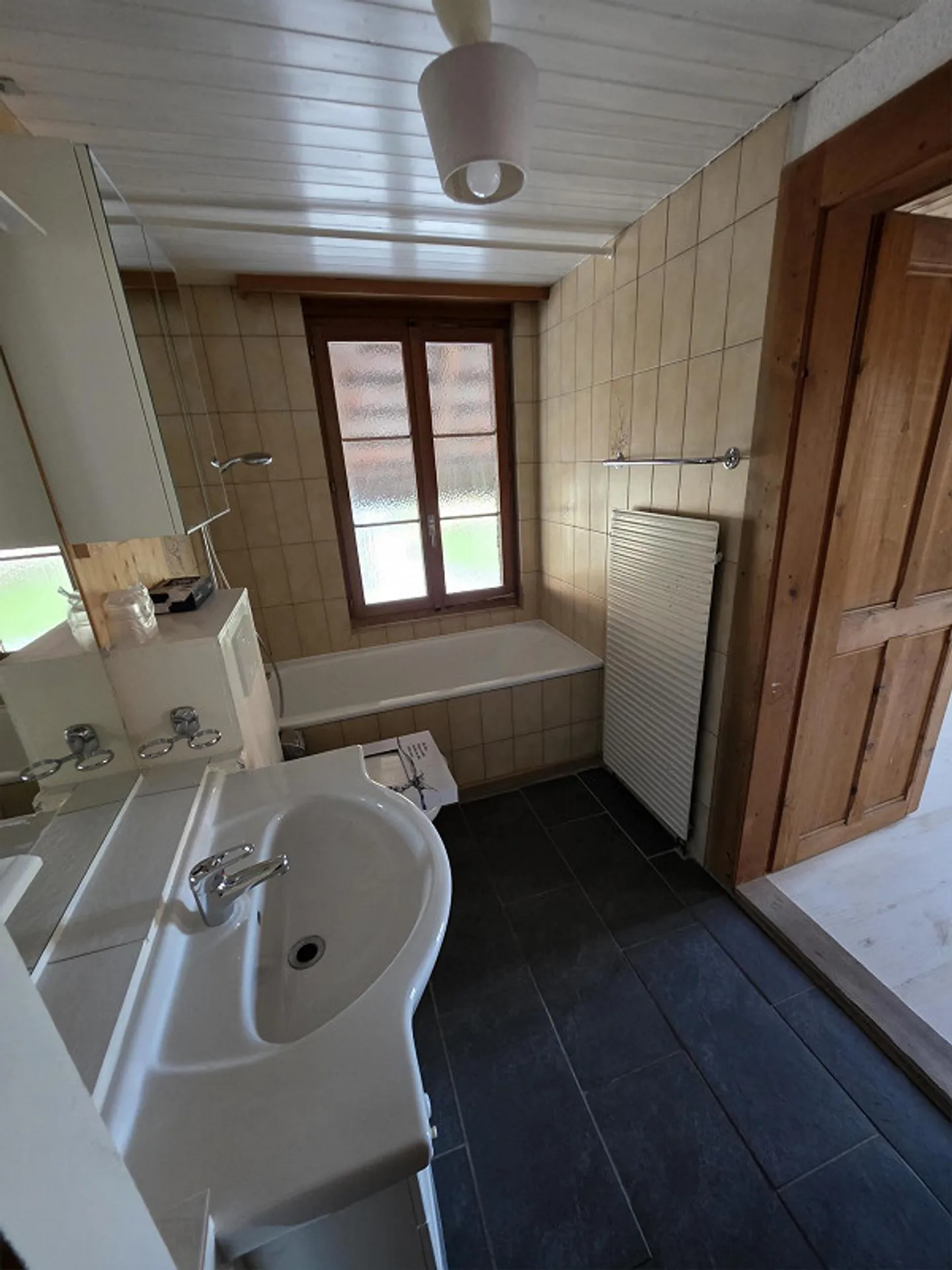 Appartement de 3,5 pièces dans une ferme charmante - Photo 9 sur 9