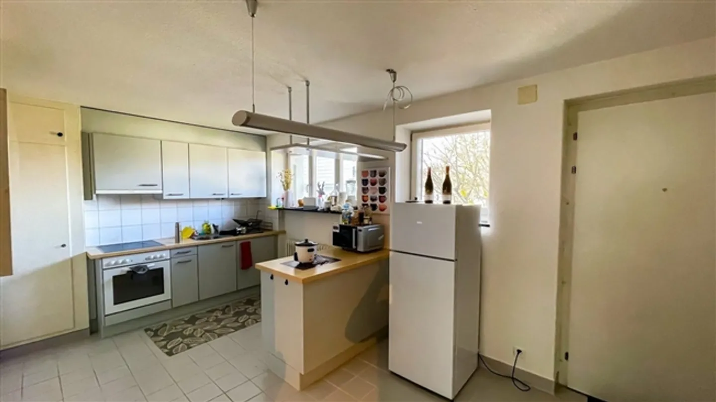 «Moderne und helle 3,5-Zimmer-Wohnung, voll möbliert, erstklassige Lage, Adliswil» - Foto 10 von 11