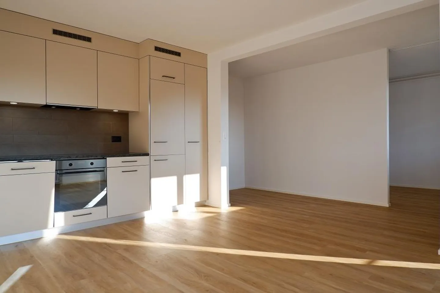 YOUNG, IN, CENTRAL - Beautiful 2-room apartment - Photo 1 of 7