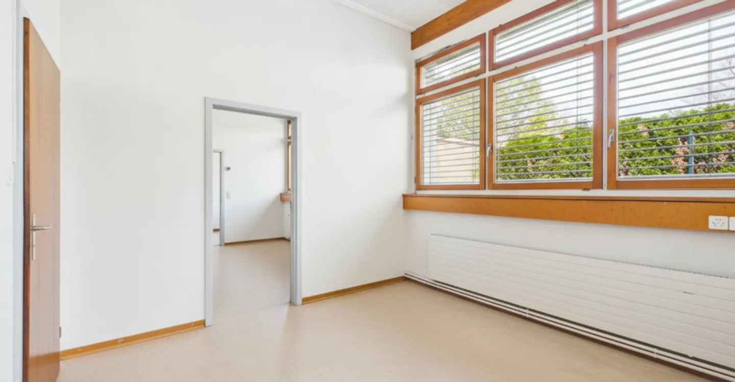 Charmantes Haus mit Werkstatt - Foto 10 von 13