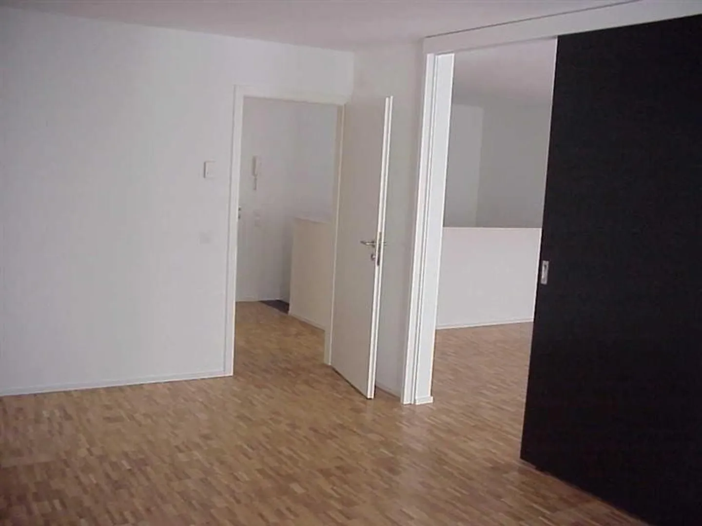 Spacious duplex loft with balcony. - Photo 3 of 4