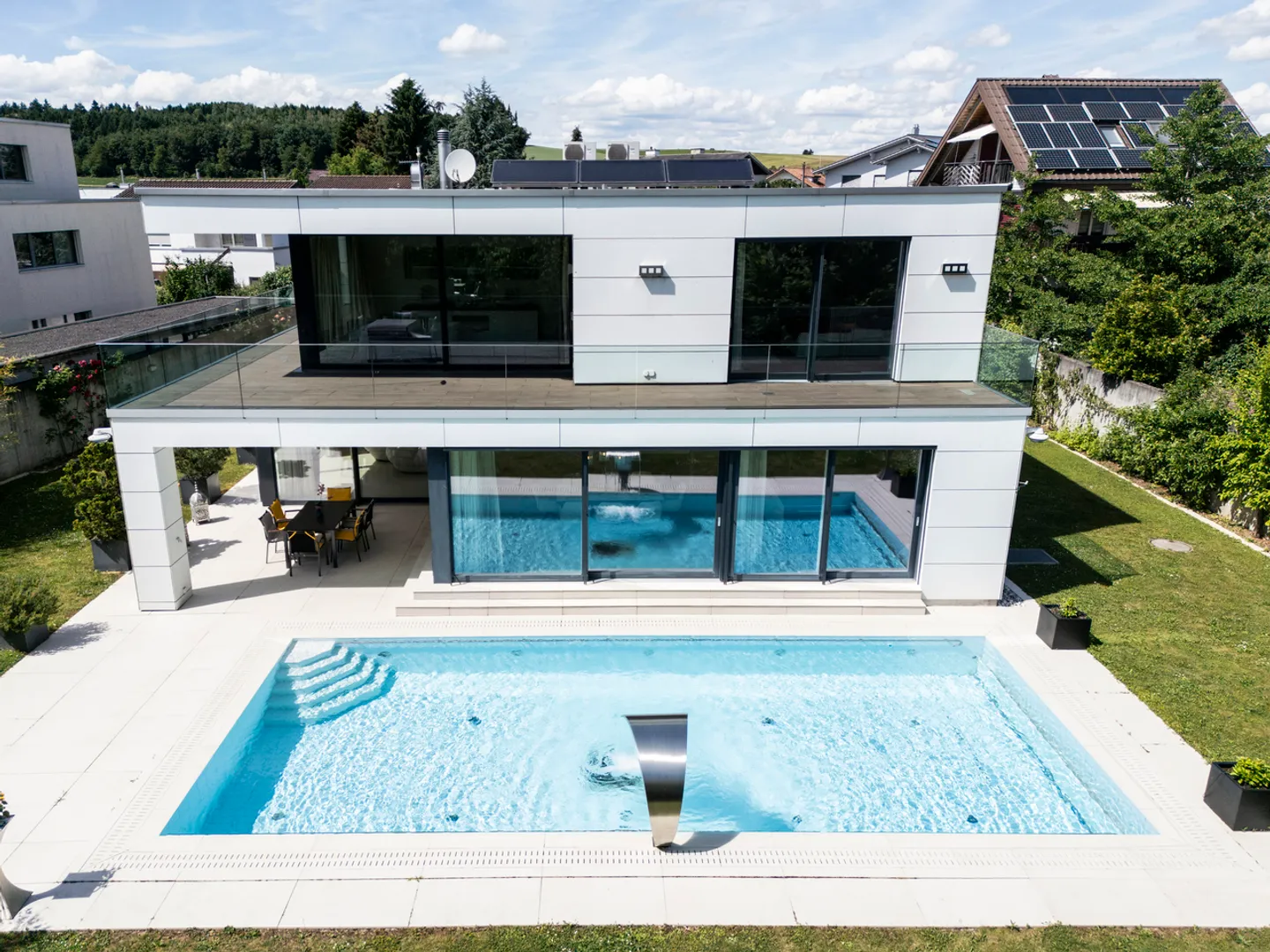 ARCHITEKTONISCHE SCHÖNHEIT MIT GARTENIDYLLE - Foto 16 von 17