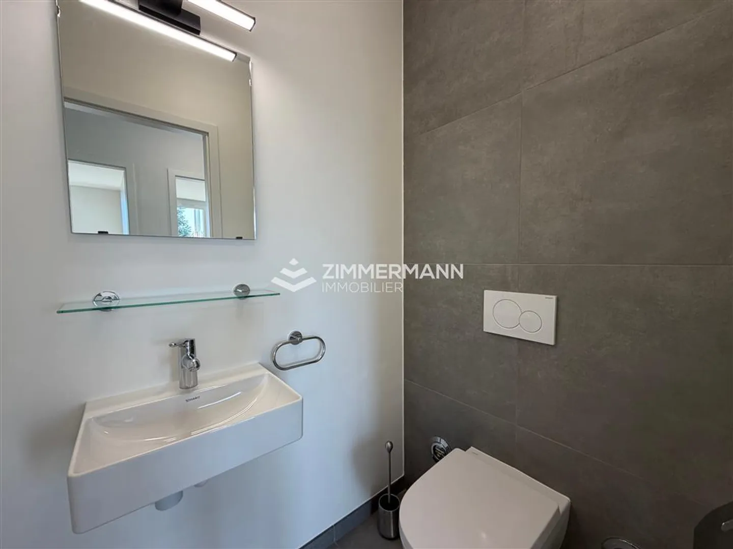 Modern 4-Room Apartment with Balcony - Photo 6 of 9