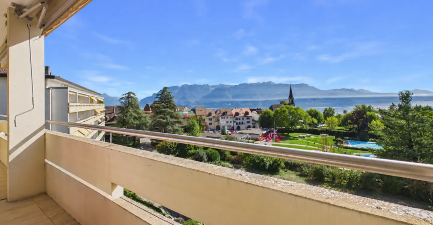 To renovate - 4.5 rooms with balcony, lake view and indoor parking space in Chexbres - Photo 9 of 9