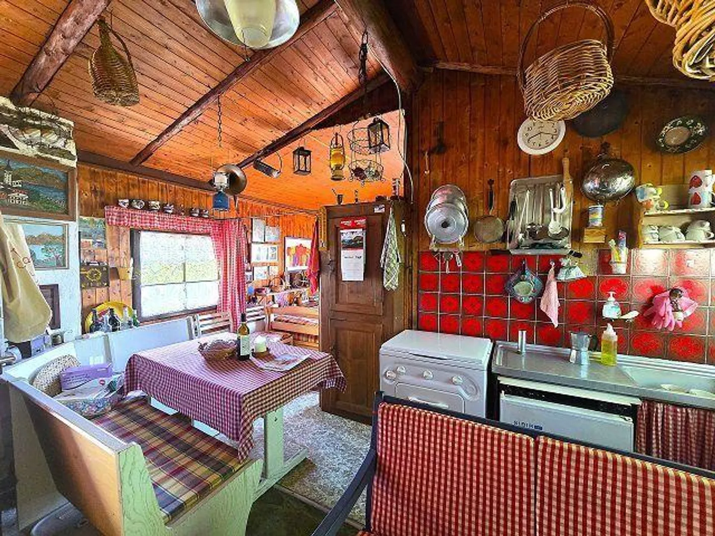 Petite maison rustique dans un endroit très calme et ensoleillé avec vue sur le lac - Photo 7 sur 40