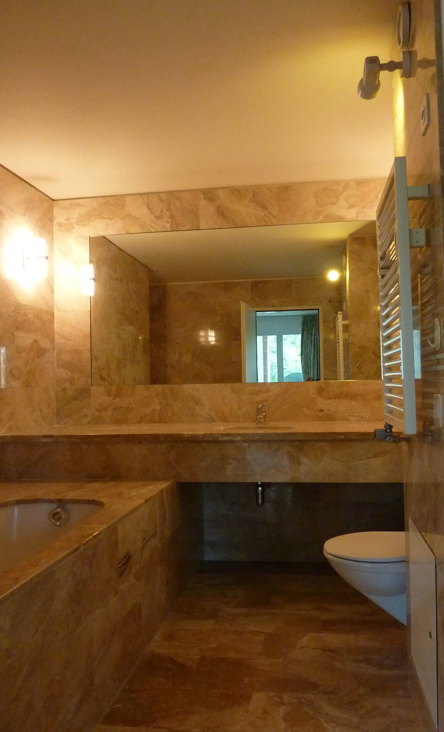 Luxury Triplex Apartment with Terrace - Photo 6 of 9