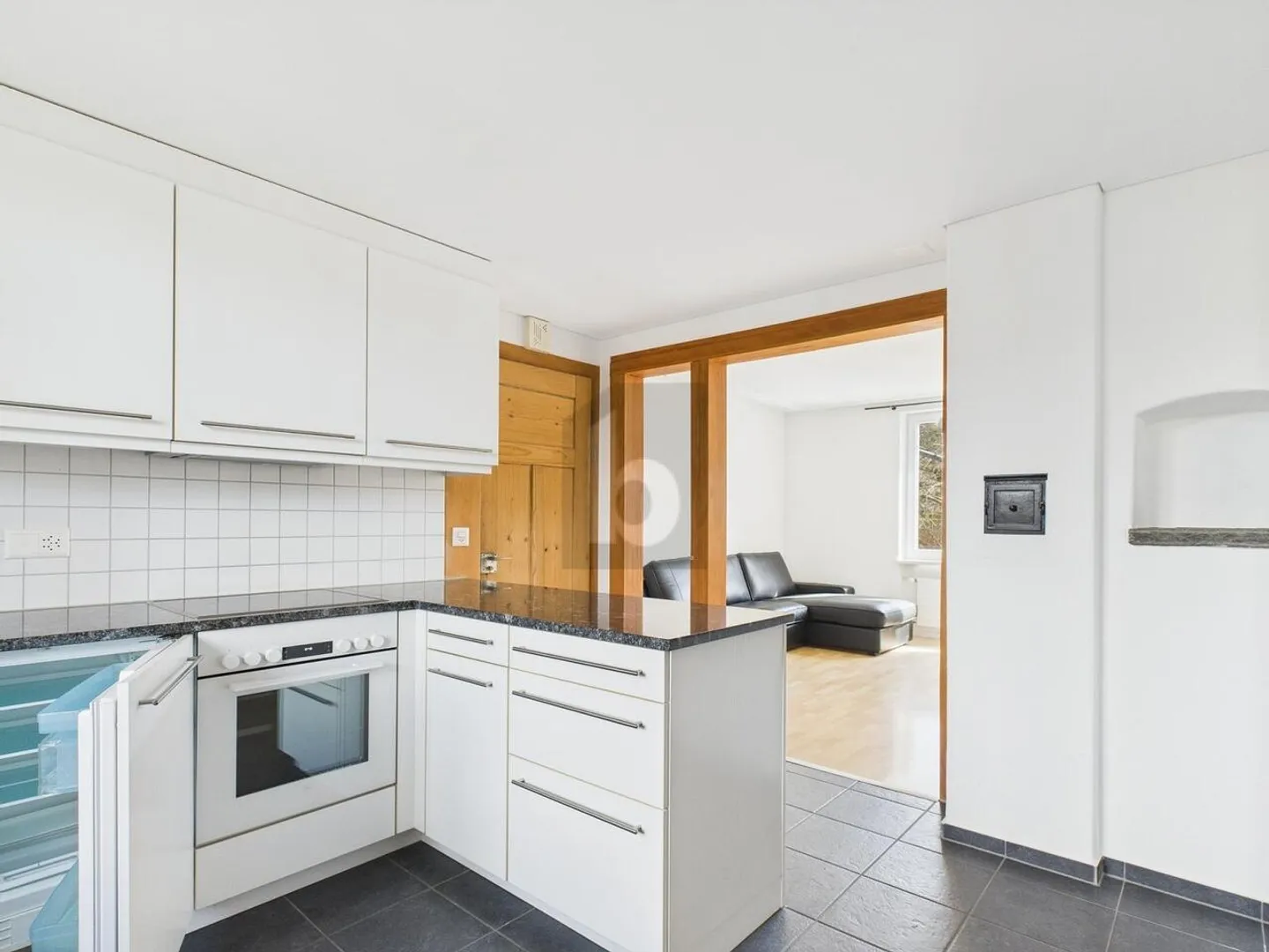 RENOVE RÉCEMMENT AVEC ESPACE DE JARDIN! - Photo 4 sur 6