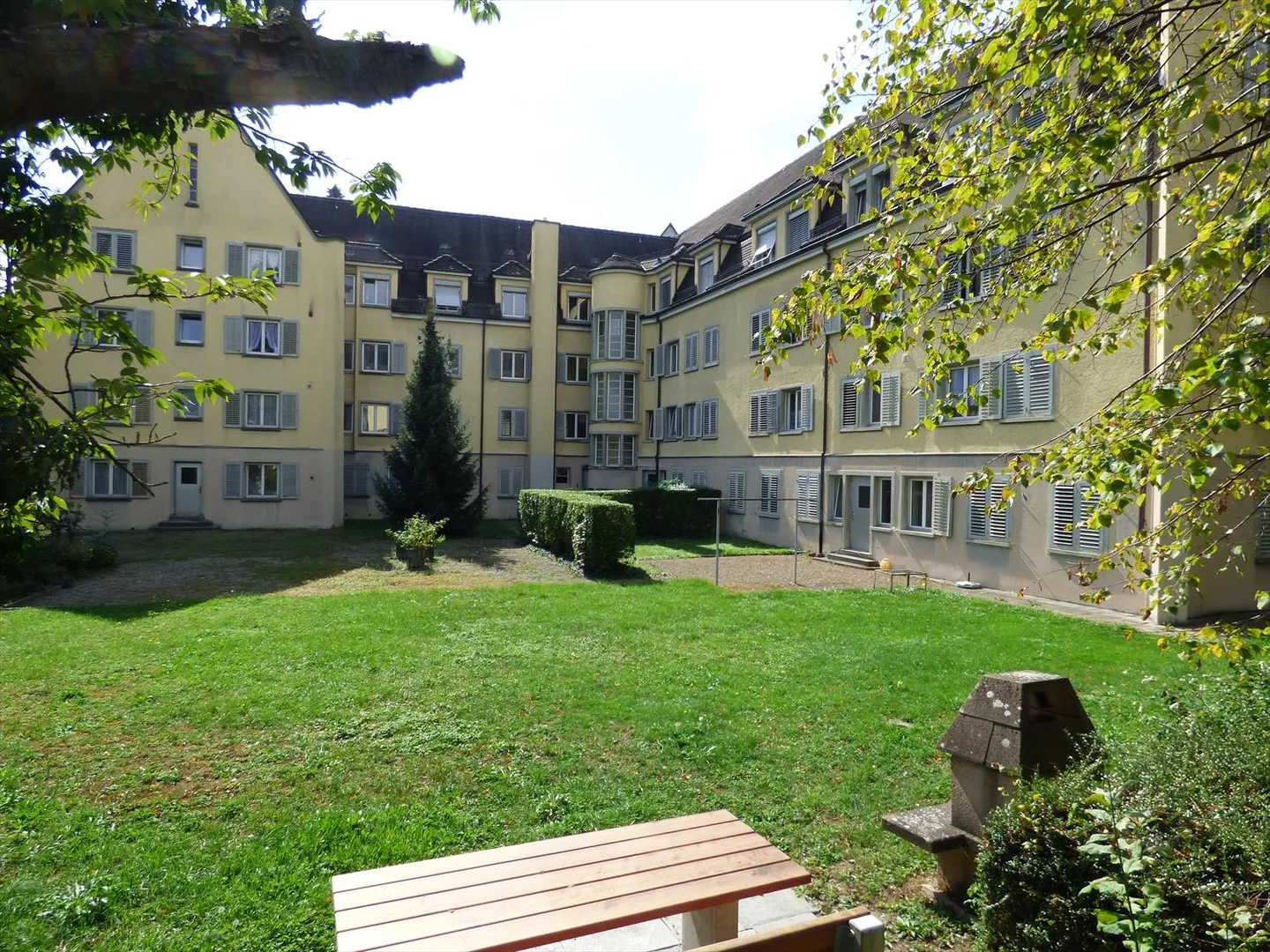 Places de stationnement pour motos à louer - Photo 1 sur 1