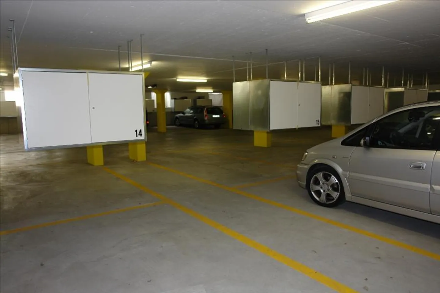 Outdoor parking space for rent - Photo 2 of 2
