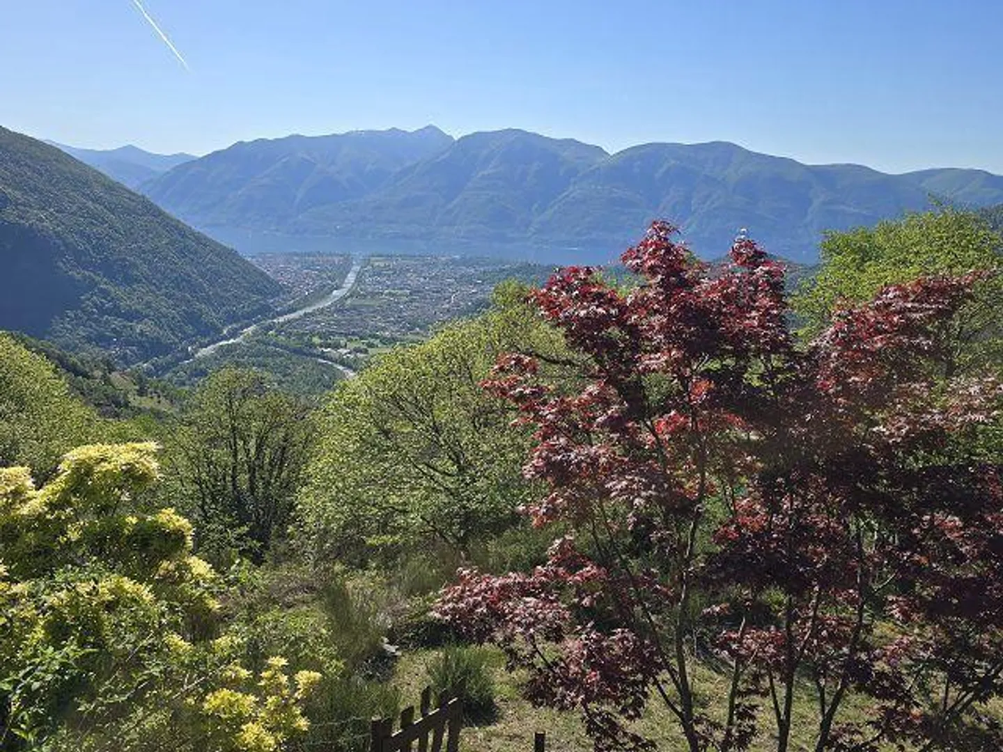 Petite maison rustique dans un endroit très calme et ensoleillé avec vue sur le lac - Photo 25 sur 40