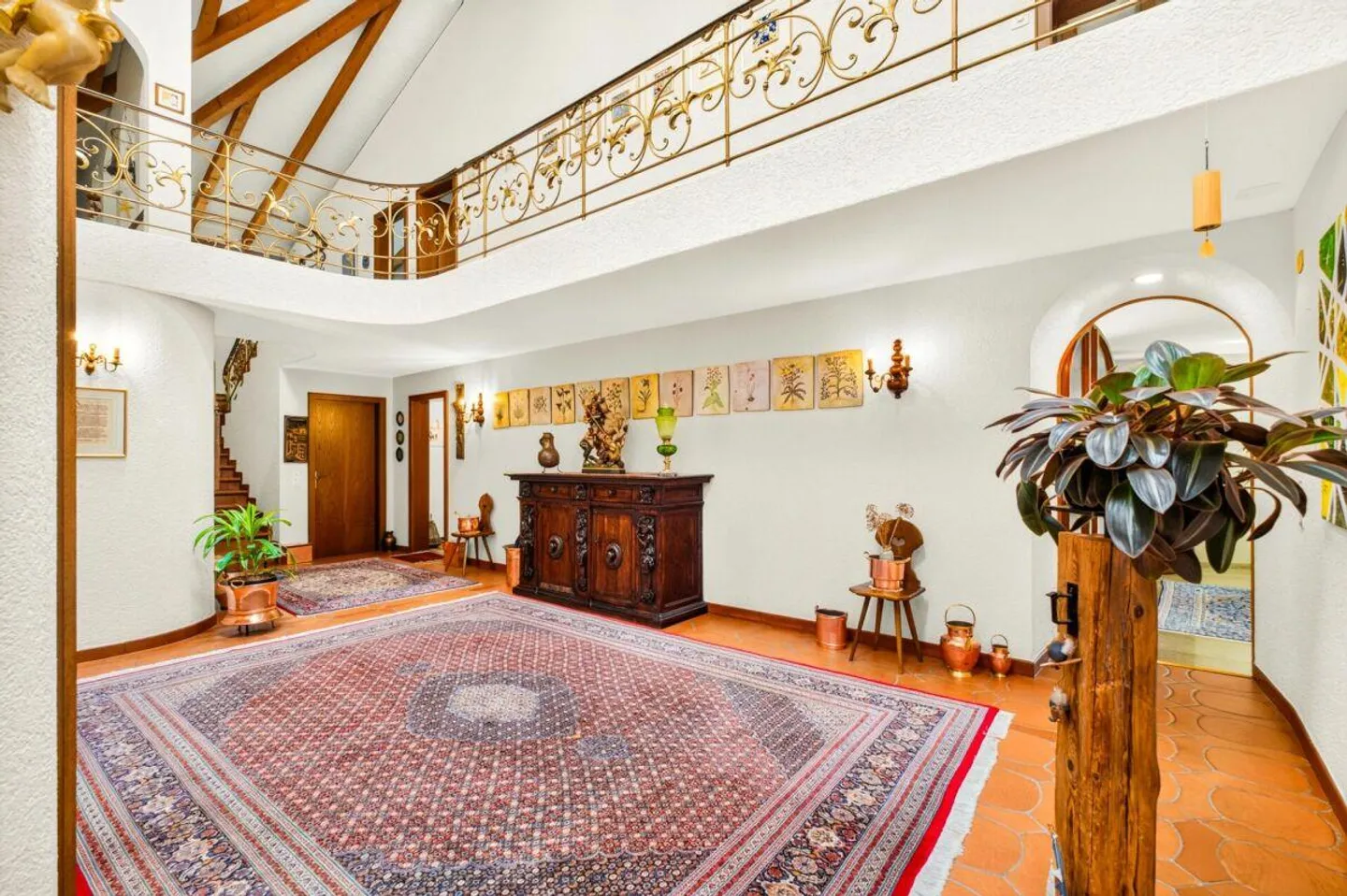 Une maison d'un genre particulier - charmante maison individuelle de 7,5 pièces avec idylle de jardin - Photo 2 sur 30