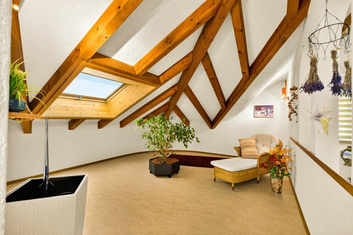 Une maison d'un genre particulier - charmante maison individuelle de 7,5 pièces avec idylle de jardin - Photo 20 sur 30