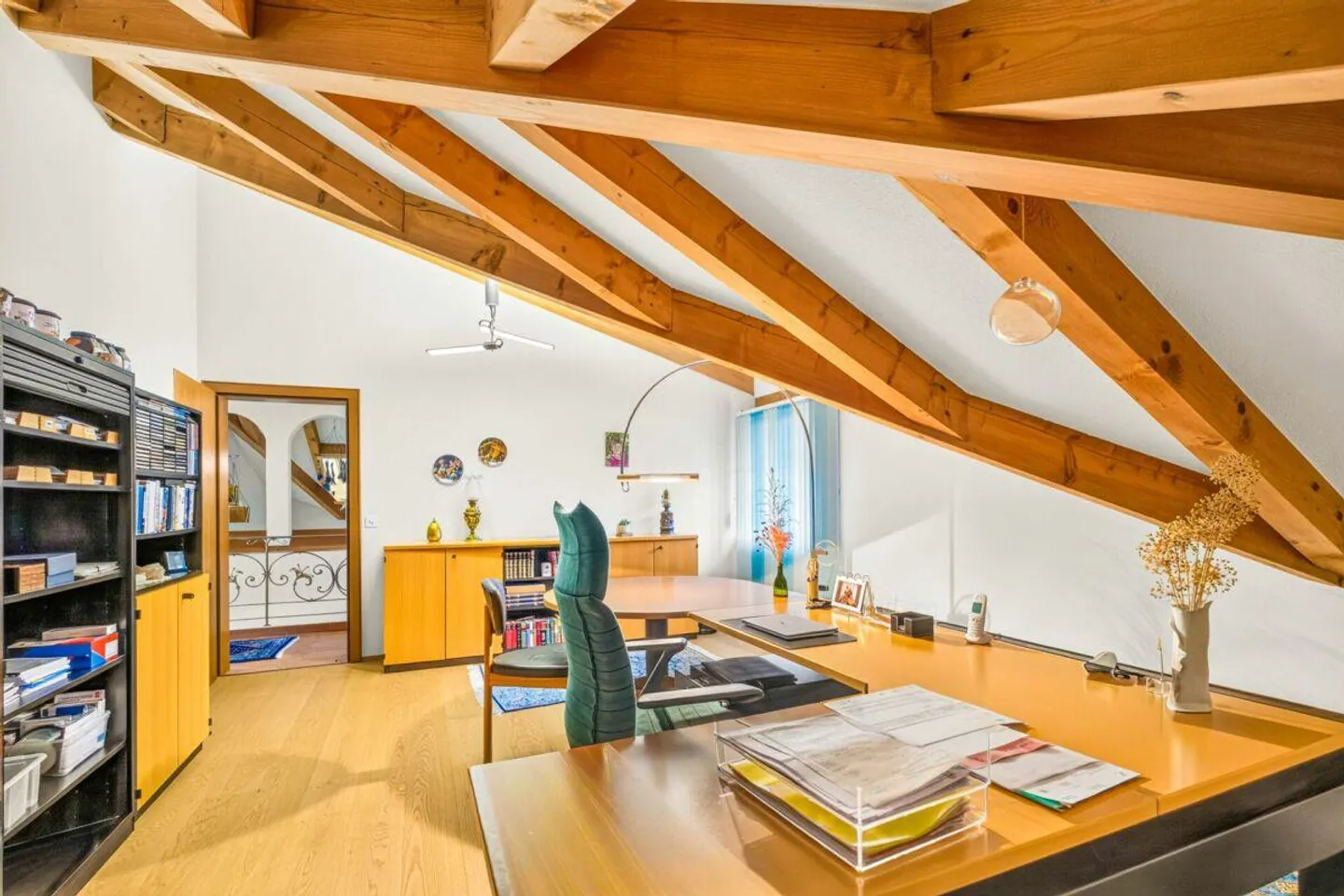 Une maison d'un genre particulier - charmante maison individuelle de 7,5 pièces avec idylle de jardin - Photo 15 sur 30