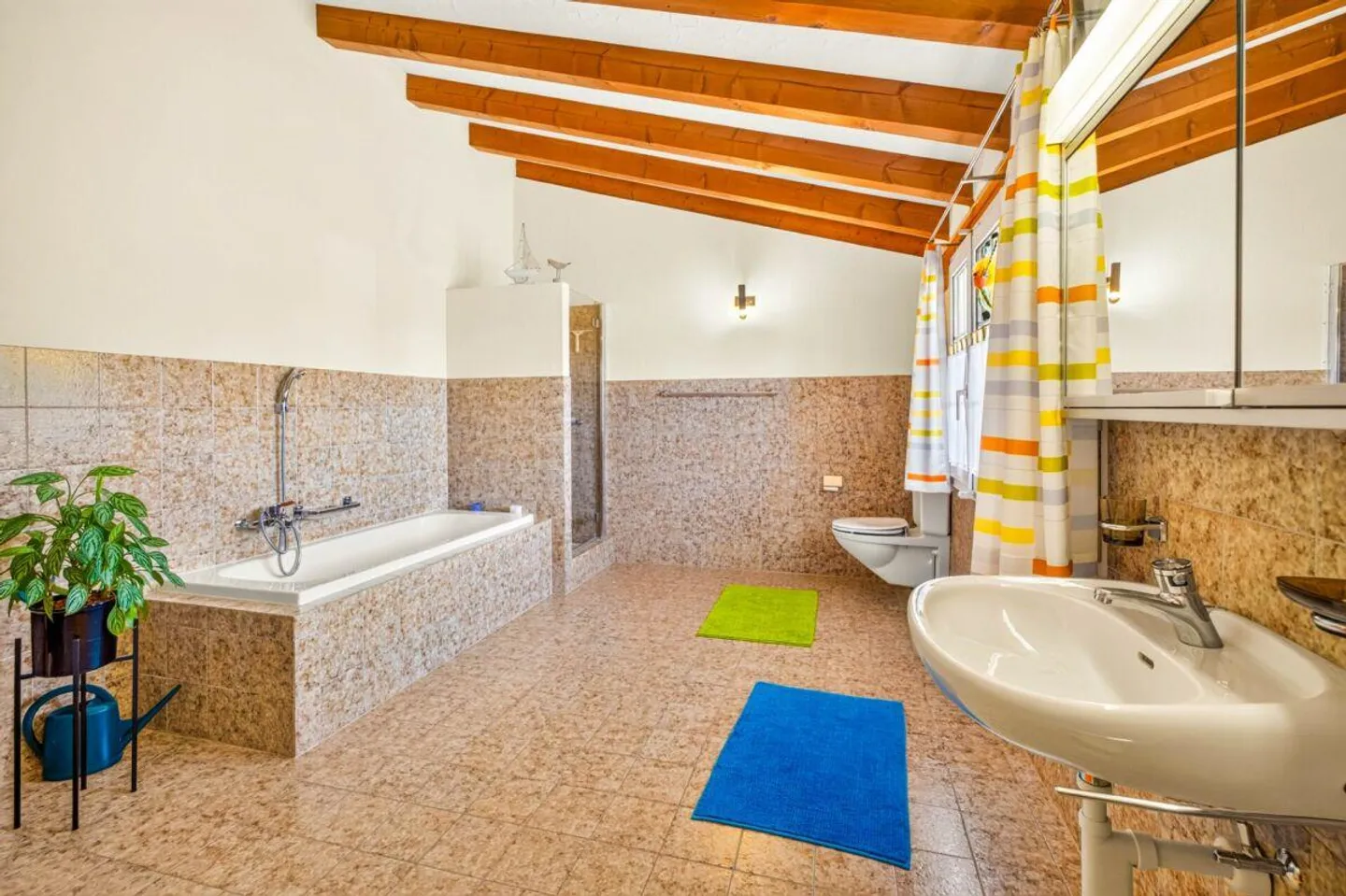 Une maison d'un genre particulier - charmante maison individuelle de 7,5 pièces avec idylle de jardin - Photo 17 sur 30