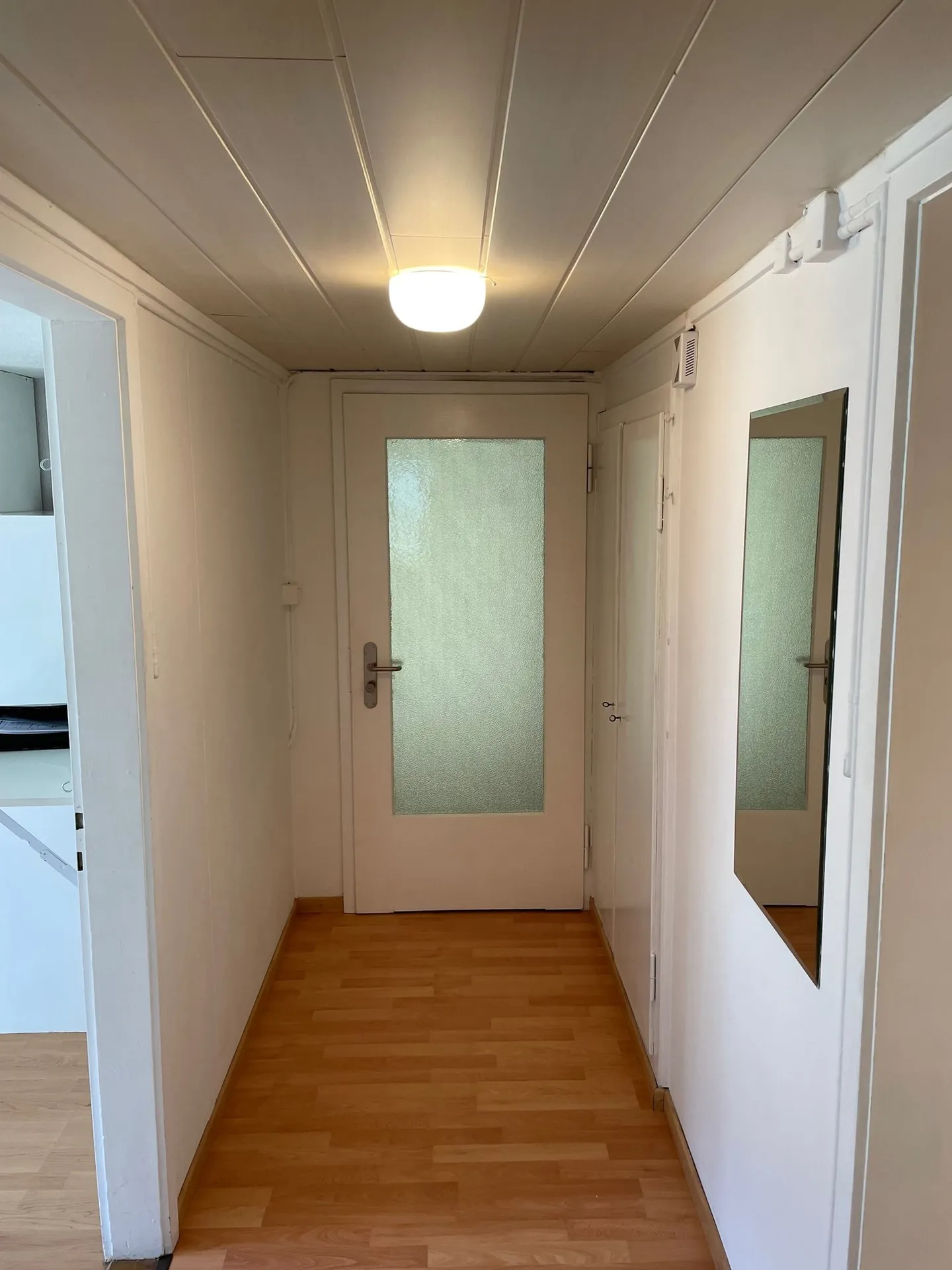 Living directly by the lake - Photo 2 of 6