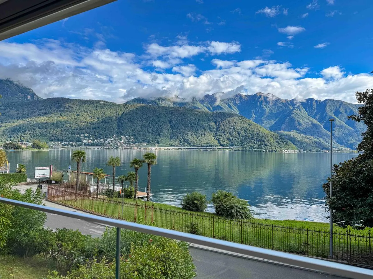 «Appartamento con bellissima vista lago a Melide» - Foto 1 di 6