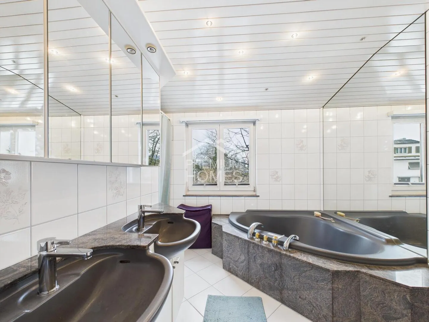 Rare opportunity in a quiet cul-de-sac! - Photo 8 of 10