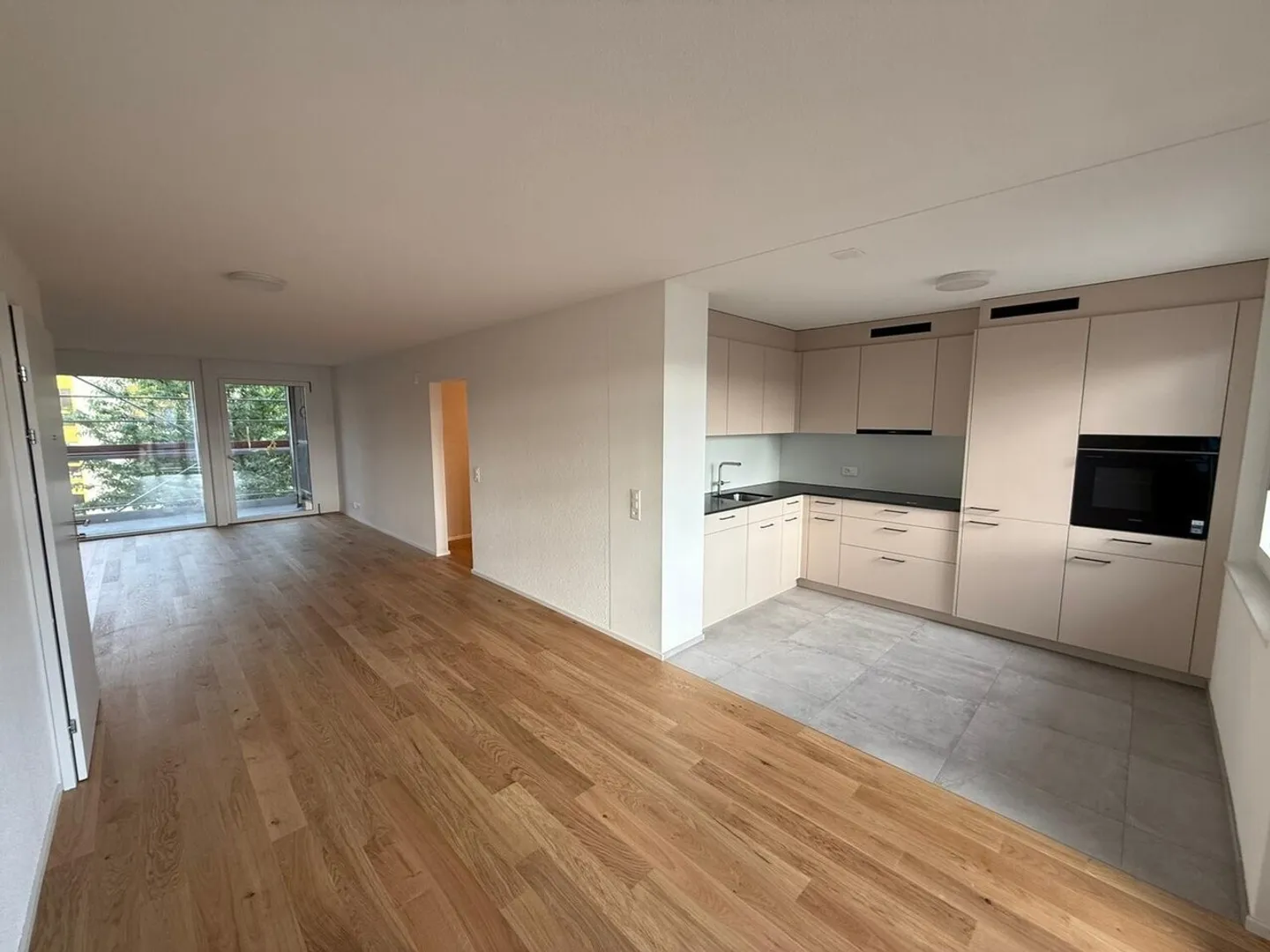 Smart living in Moosseedorf - high-quality renovated 3.5-room apartments - Photo 1 of 8