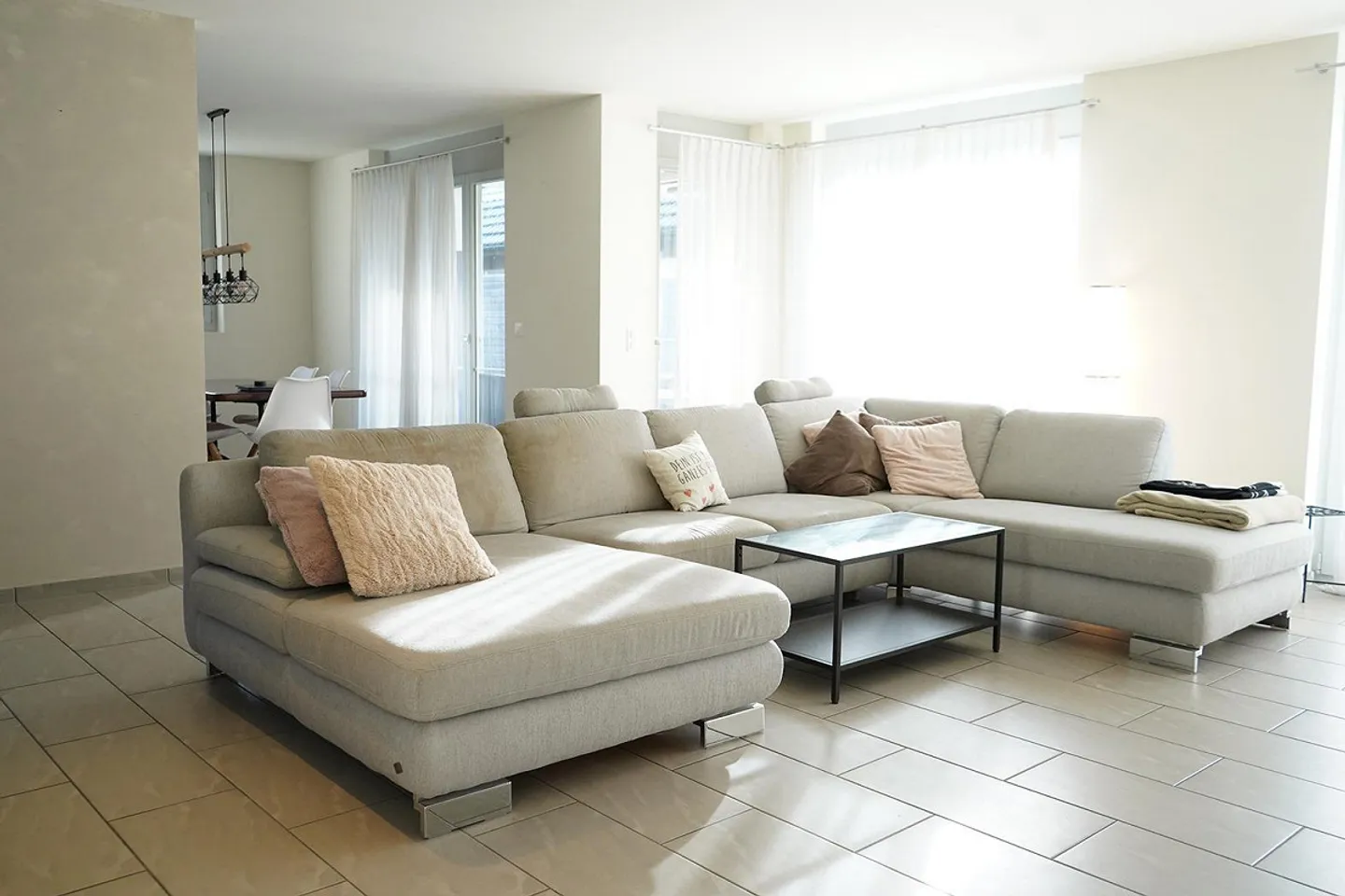 Charming 5.5-Room House in Wagen near Rapperswil-Jona - Photo 1 of 10