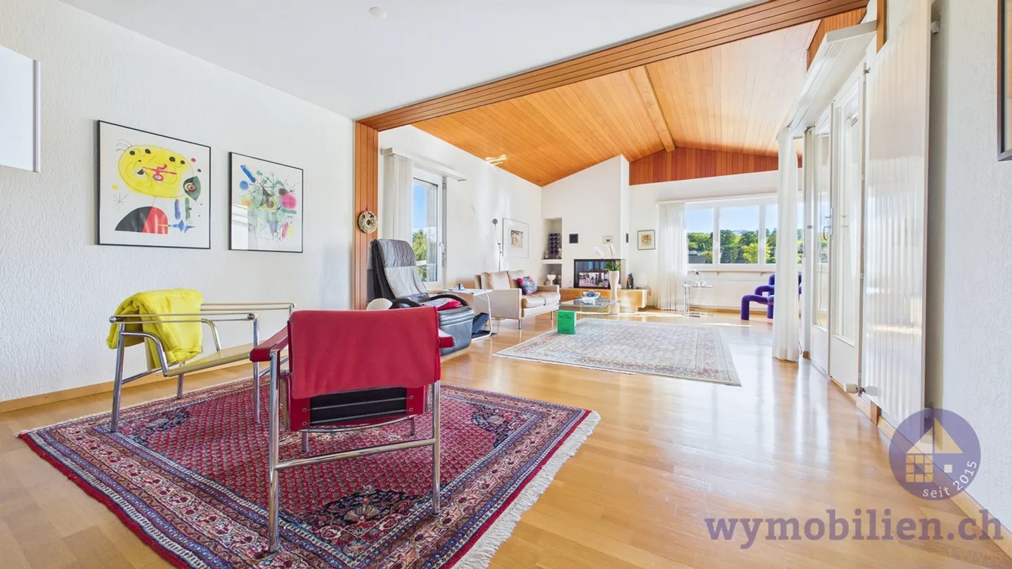 Charming Family Home with Pool - Photo 3 of 11