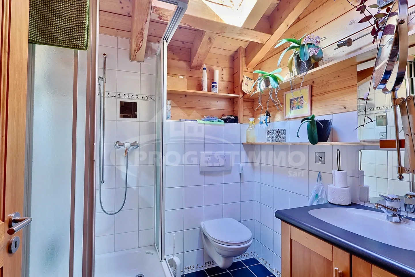 Chalet authentique au cœur des montagnes valaisannes - Photo 9 sur 13