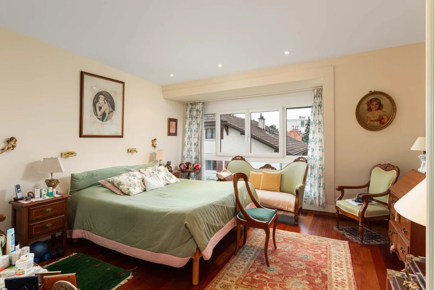 Luxurious apartment in the center of Nyon - Photo 9 of 13