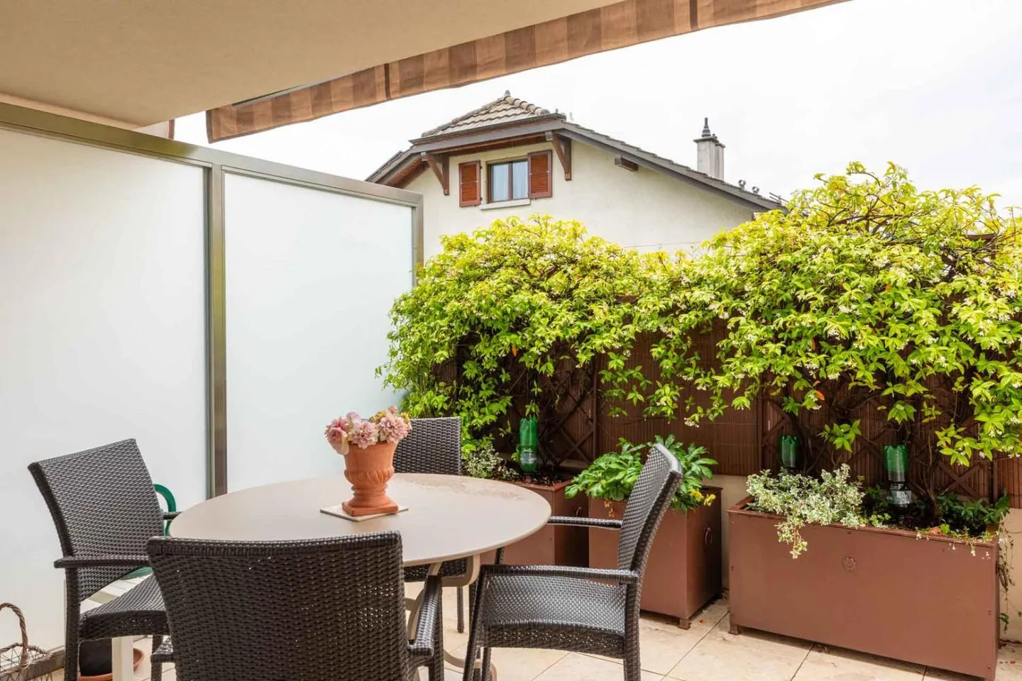 Luxurious apartment in the center of Nyon - Photo 7 of 13