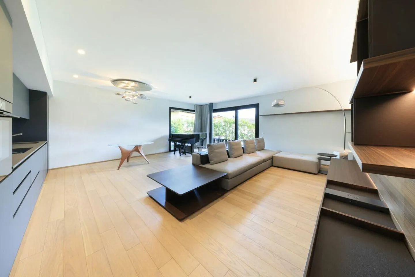 MINUSIO - Appartement moderne de 3,5 pièces avec jardin privé - Photo 2 sur 17